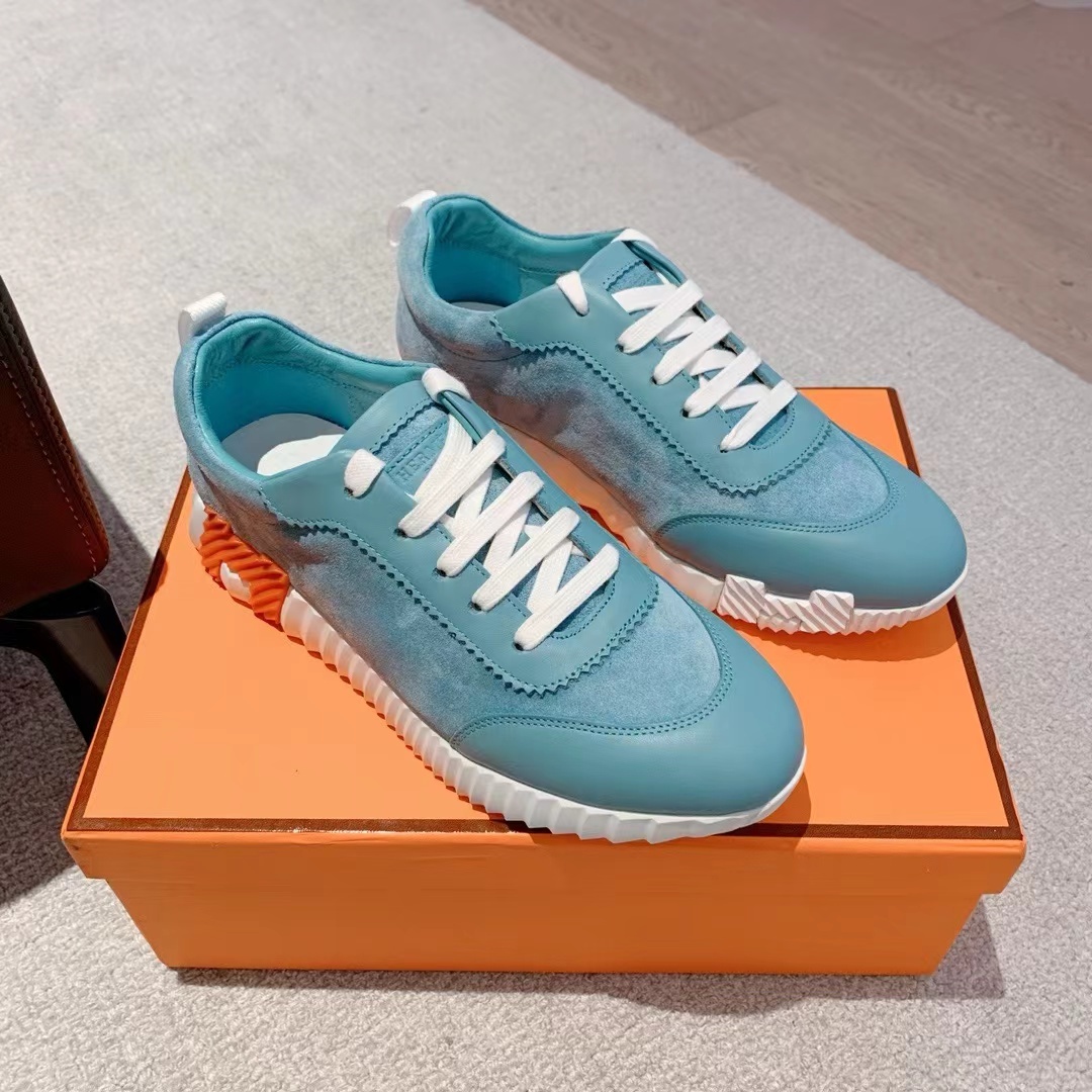 詳細な写真と価格については私に連絡してください。