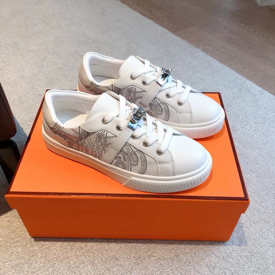 Hermes運動靴です