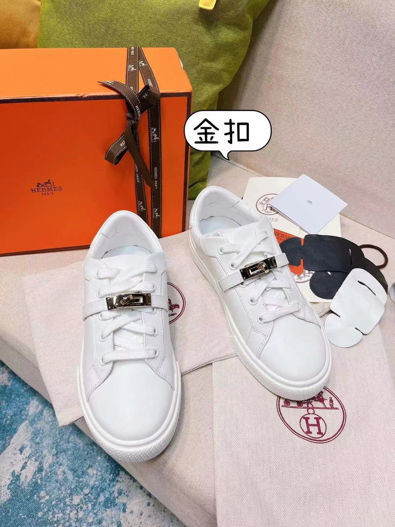 詳細な写真と価格については私に連絡してください。