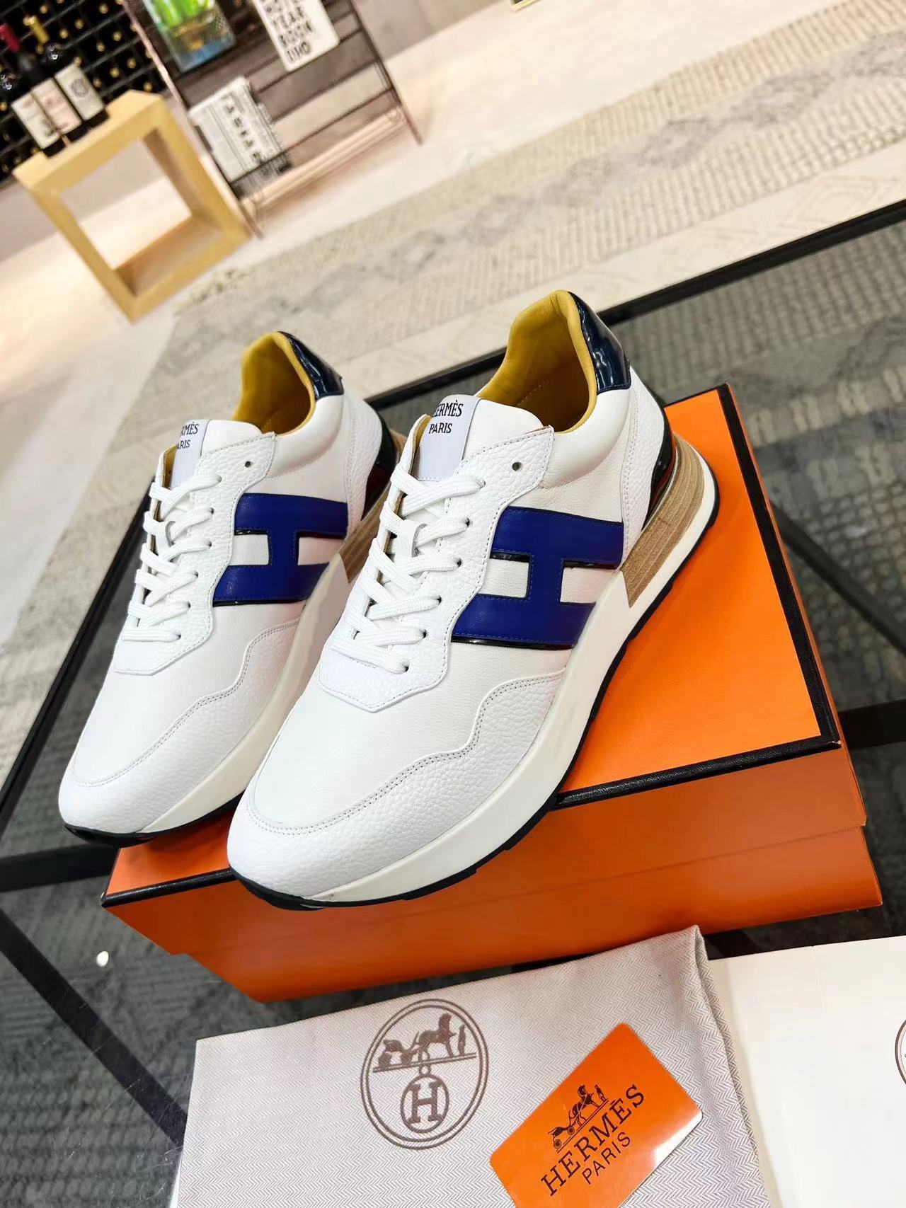 詳細な写真と価格については私に連絡してください。