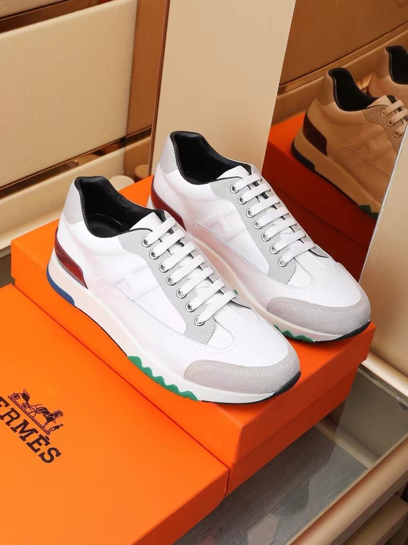 詳細な写真と価格については私に連絡してください。