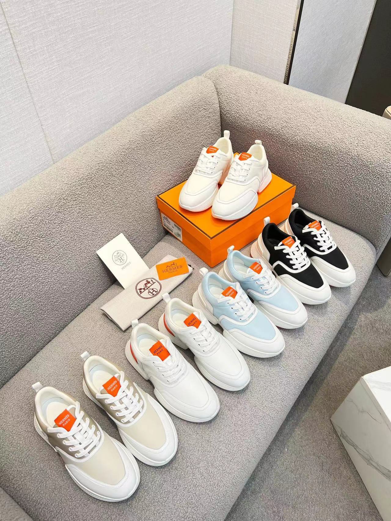 詳細な写真と価格については私に連絡してください。