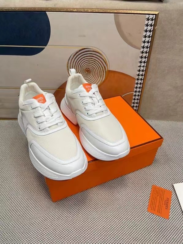 詳細な写真と価格については私に連絡してください。