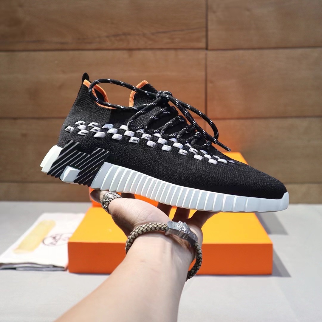 詳細な写真と価格については私に連絡してください。