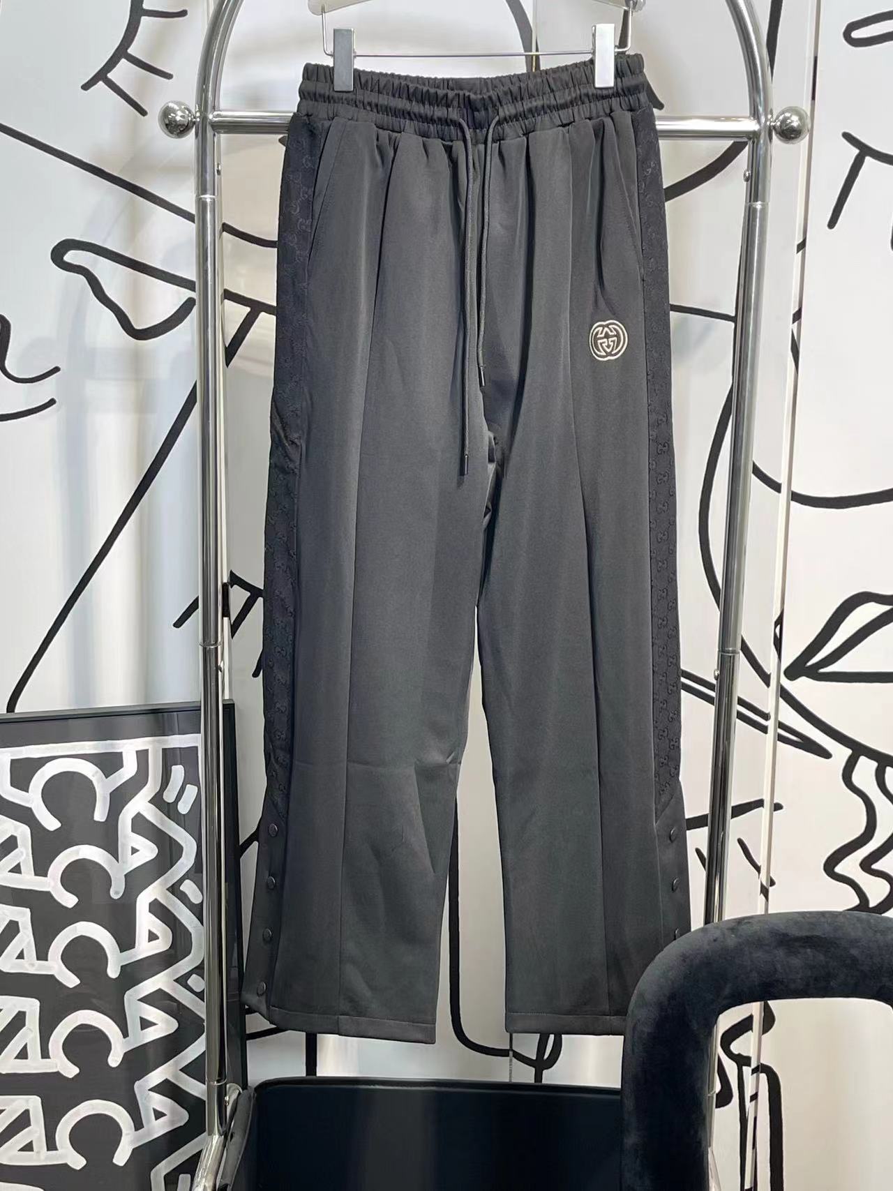 詳細な写真と価格については私に連絡してください。