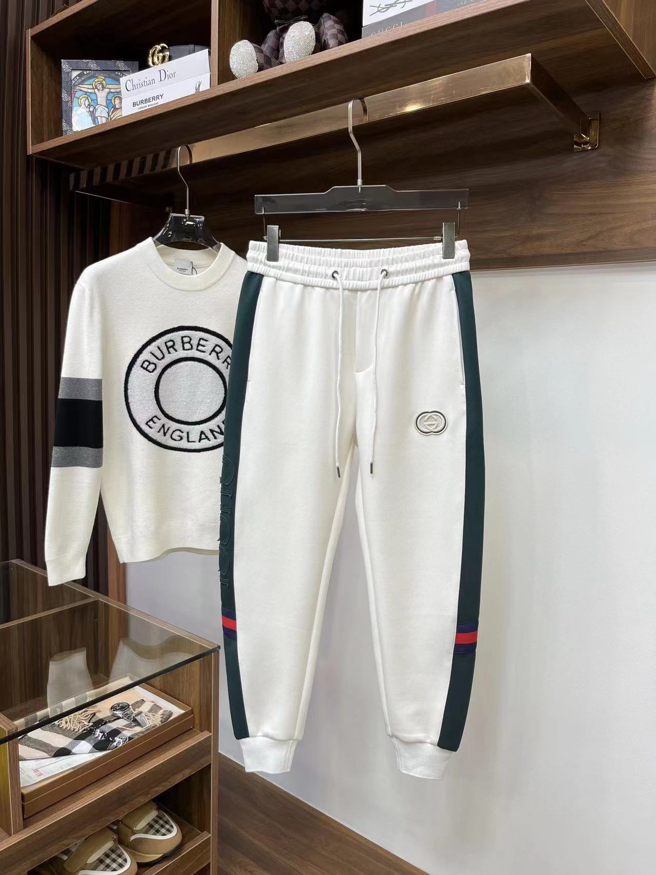 詳細な写真と価格については私に連絡してください。