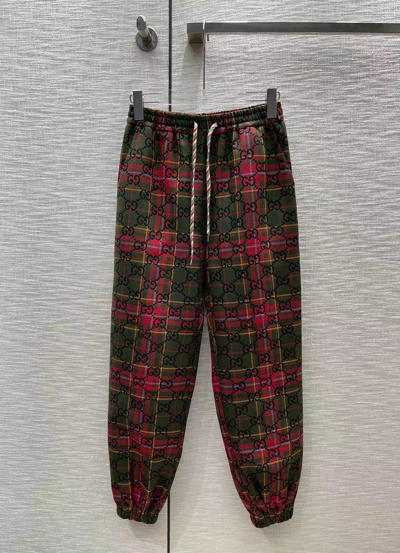 詳細な写真と価格については私に連絡してください。