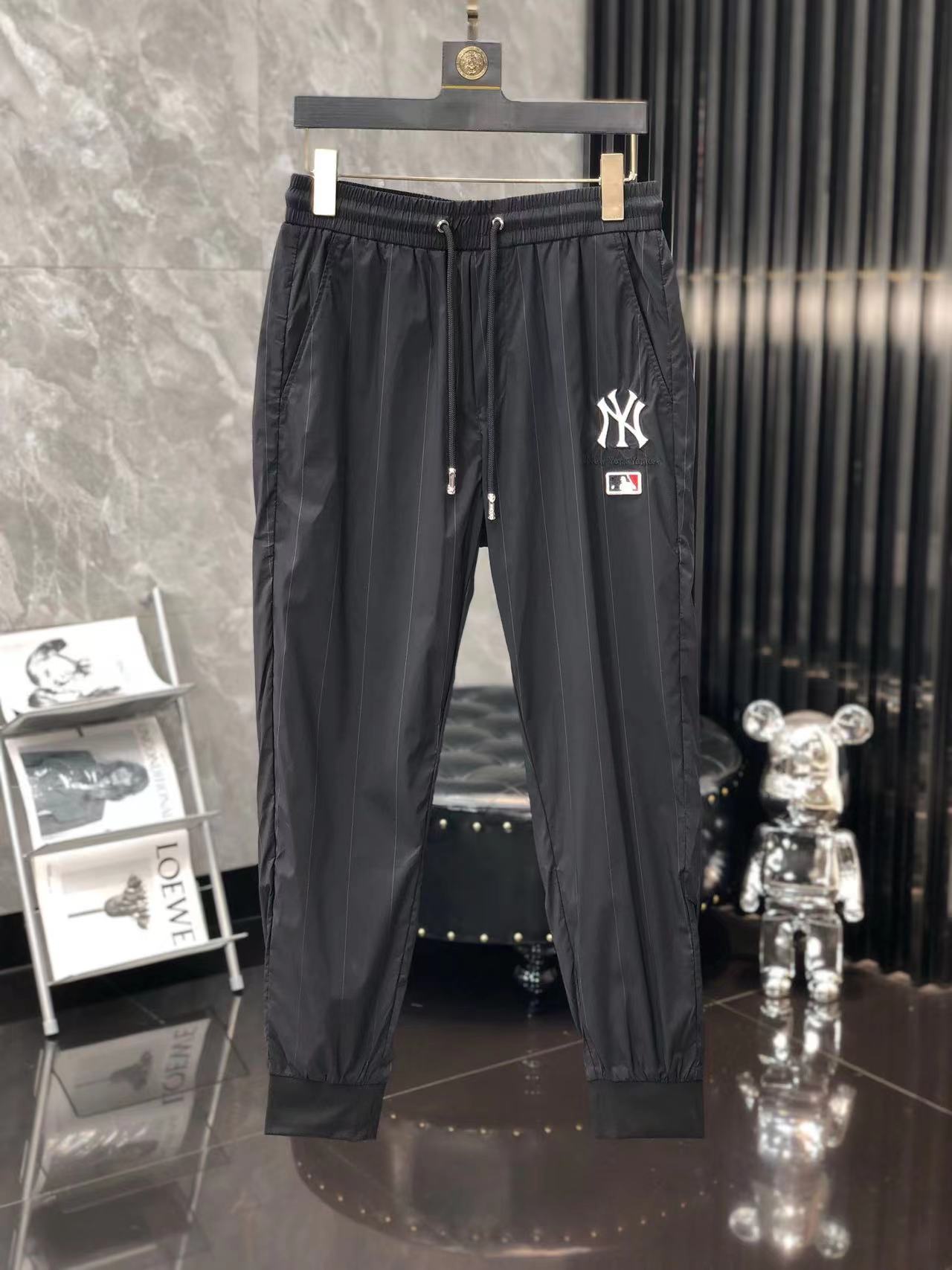 詳細な写真と価格については私に連絡してください。