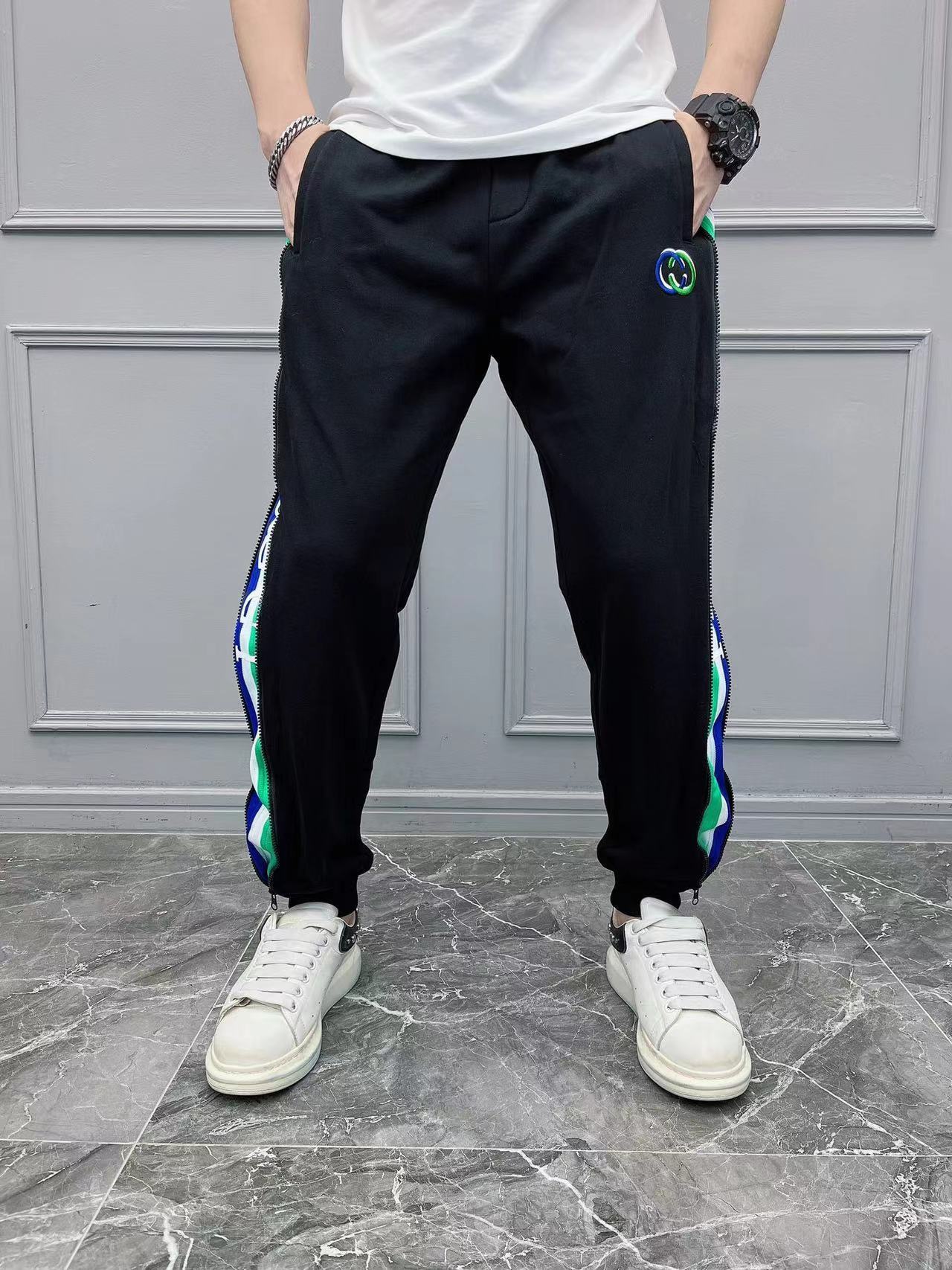 詳細な写真と価格については私に連絡してください。