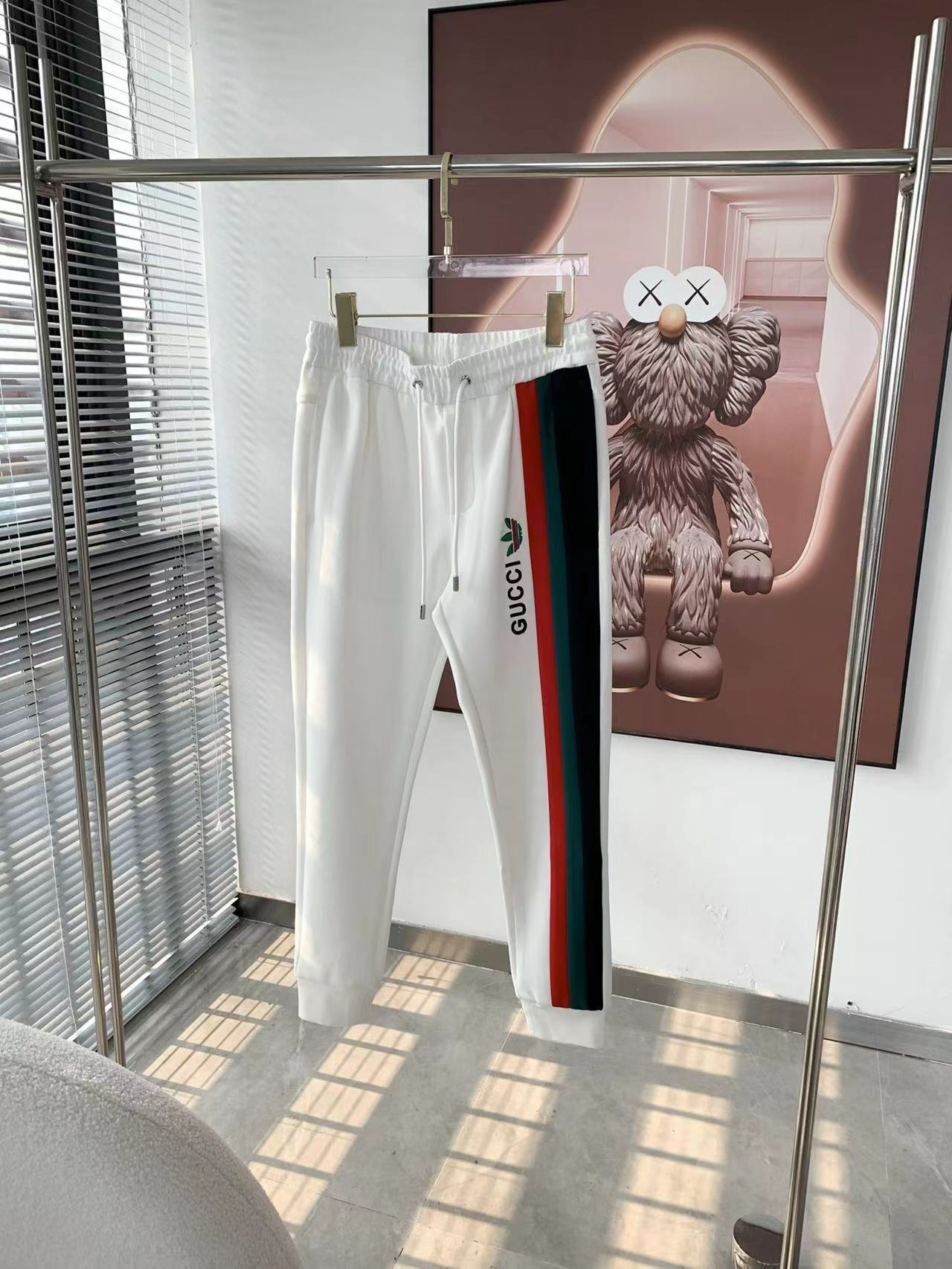 詳細な写真と価格については私に連絡してください。