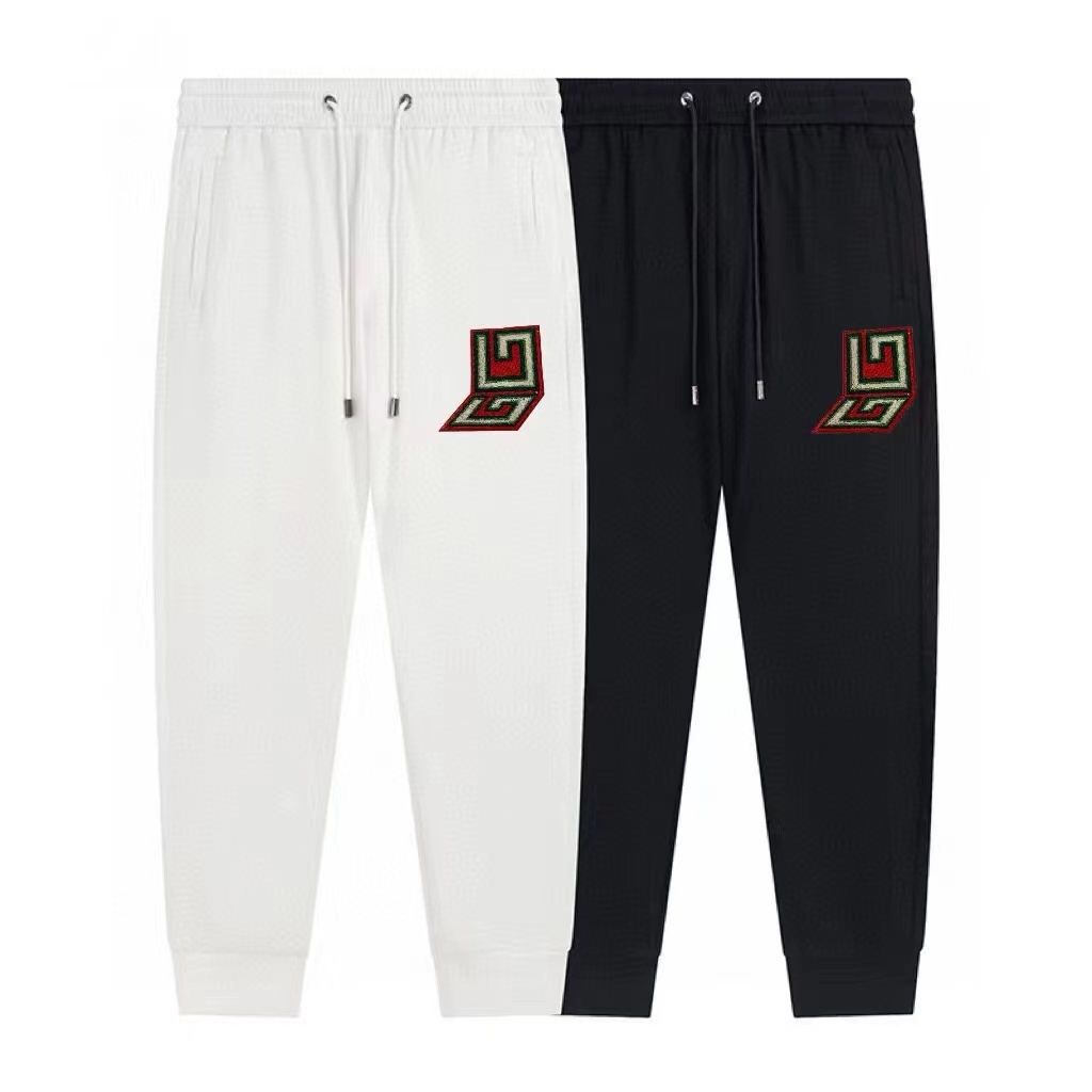 詳細な写真と価格については私に連絡してください。