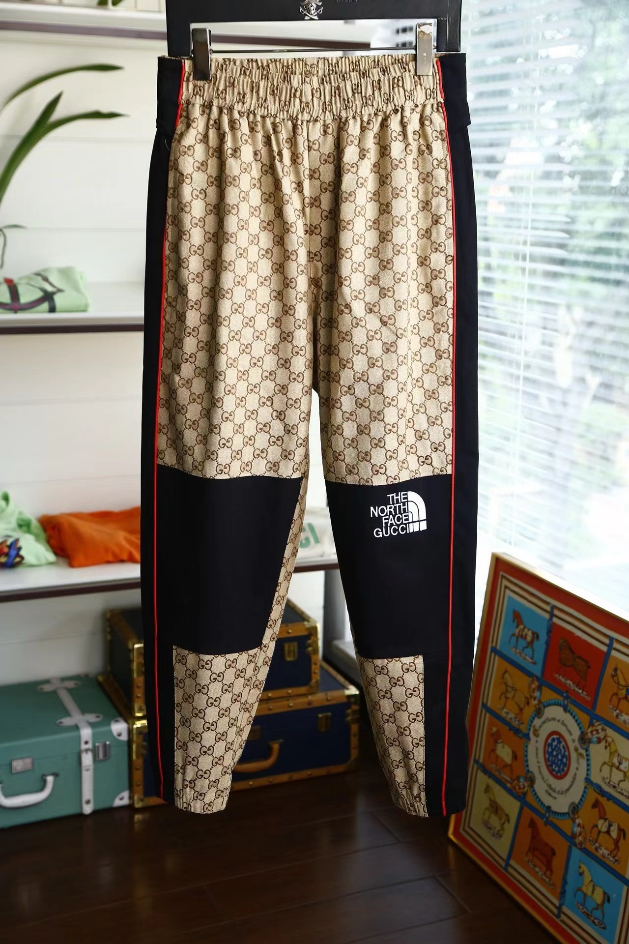 詳細な写真と価格については私に連絡してください。