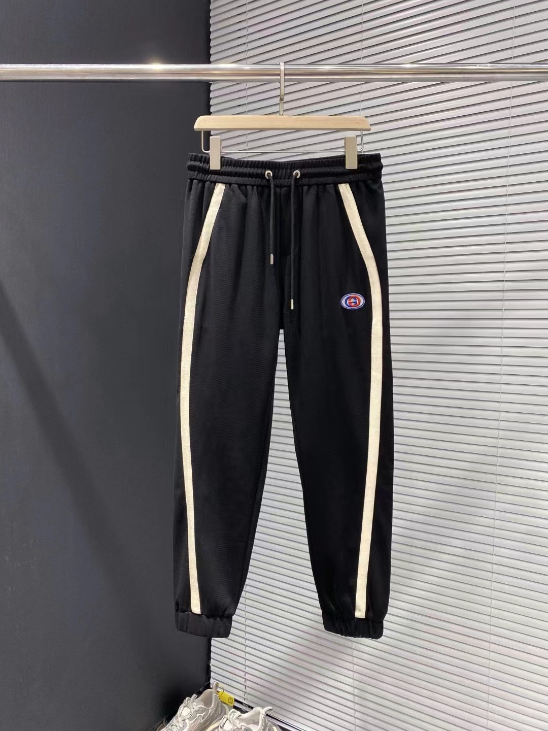 詳細な写真と価格については私に連絡してください。