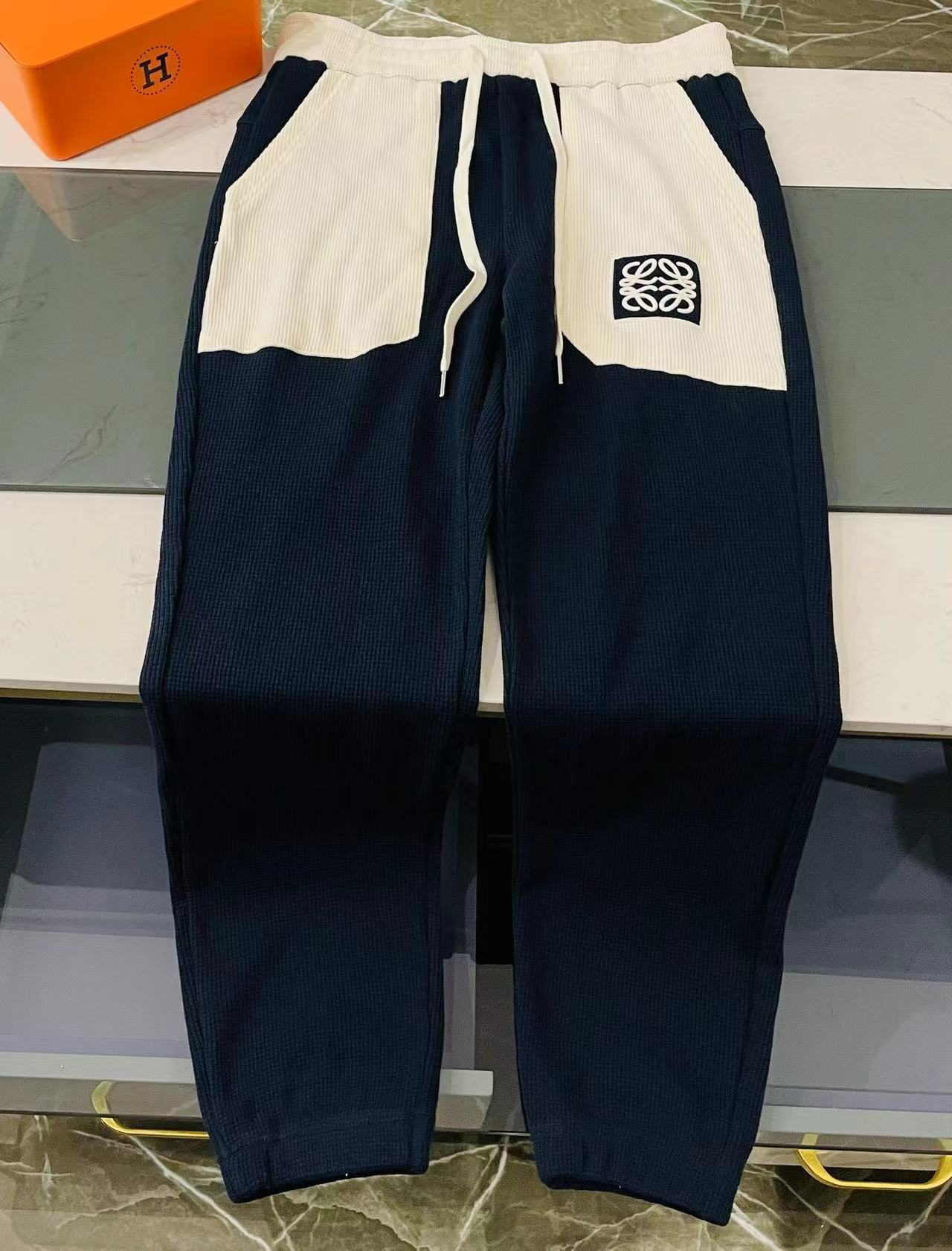 詳細な写真と価格については私に連絡してください。