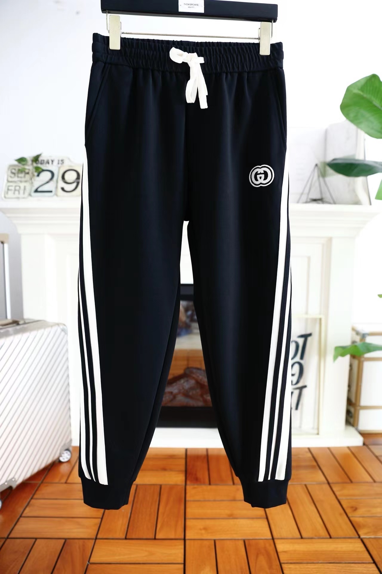 詳細な写真と価格については私に連絡してください。