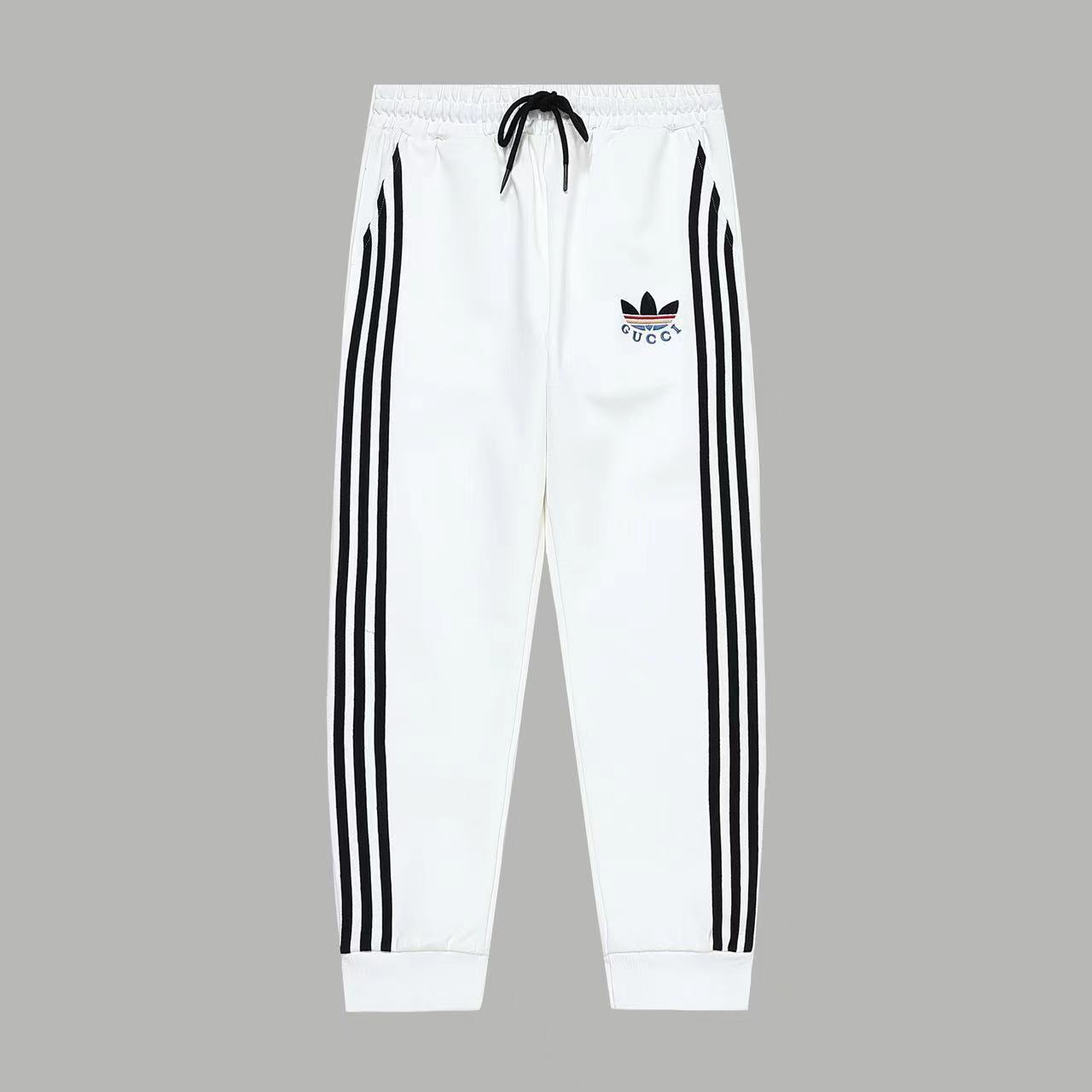 詳細な写真と価格については私に連絡してください。