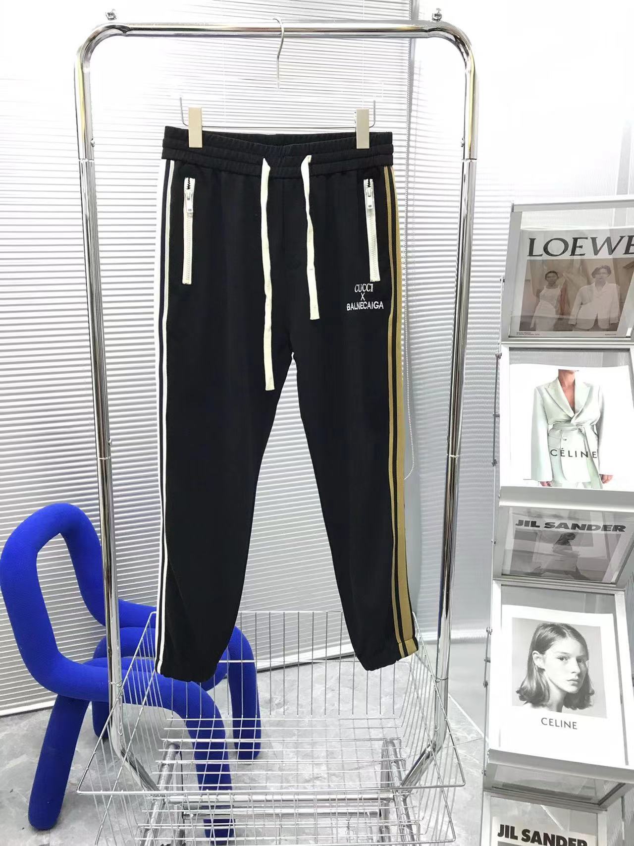 詳細な写真と価格については私に連絡してください。