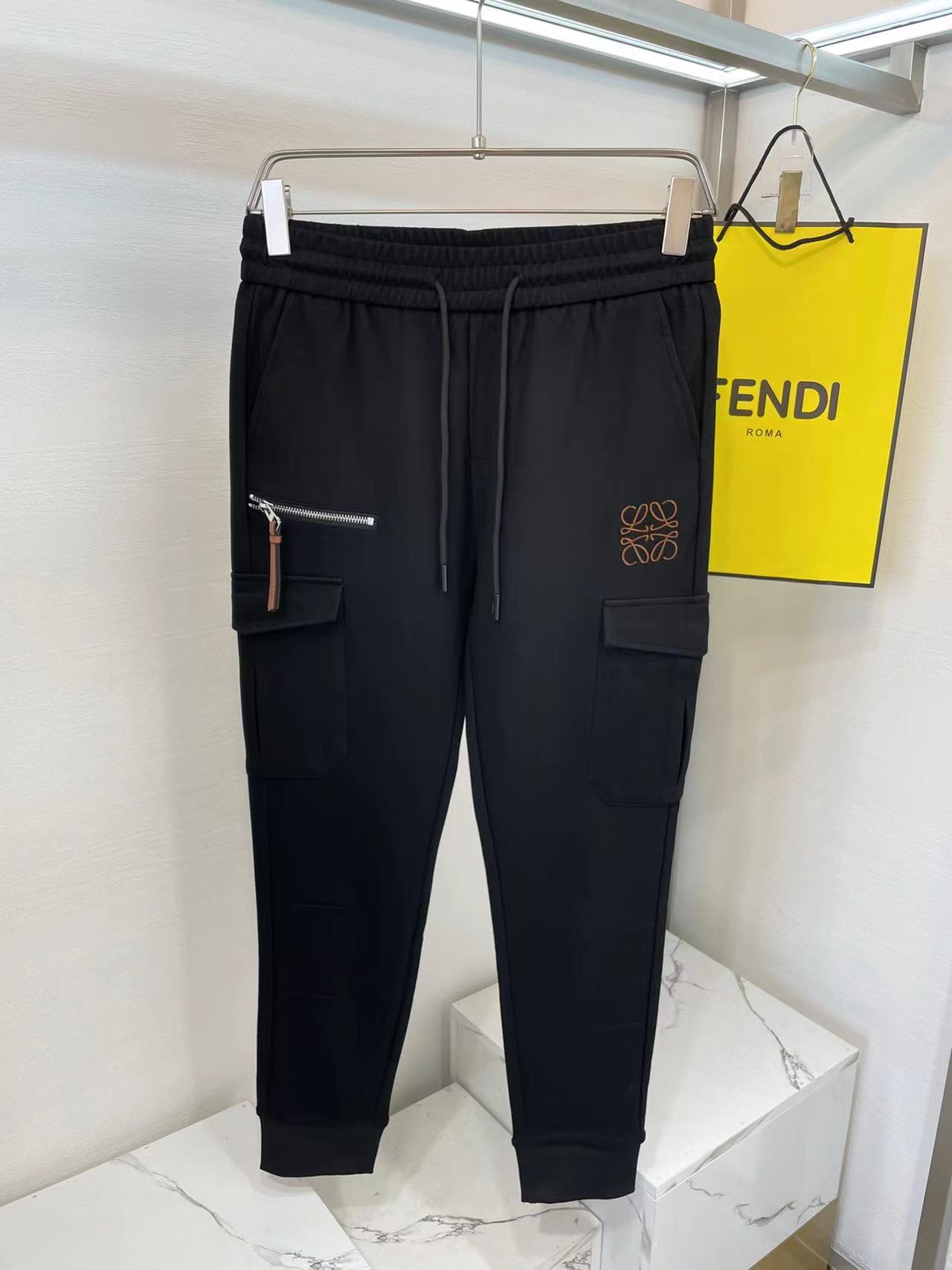 詳細な写真と価格については私に連絡してください。