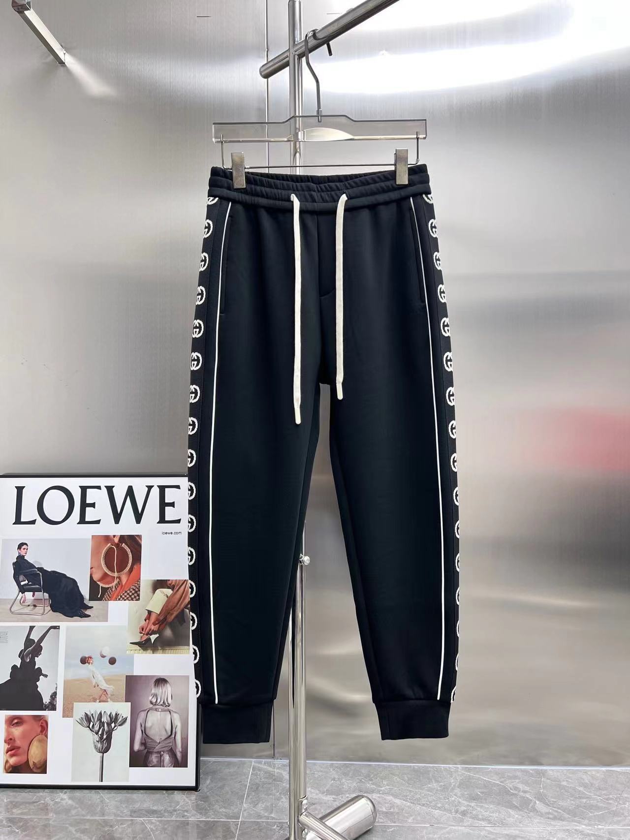 詳細な写真と価格については私に連絡してください。