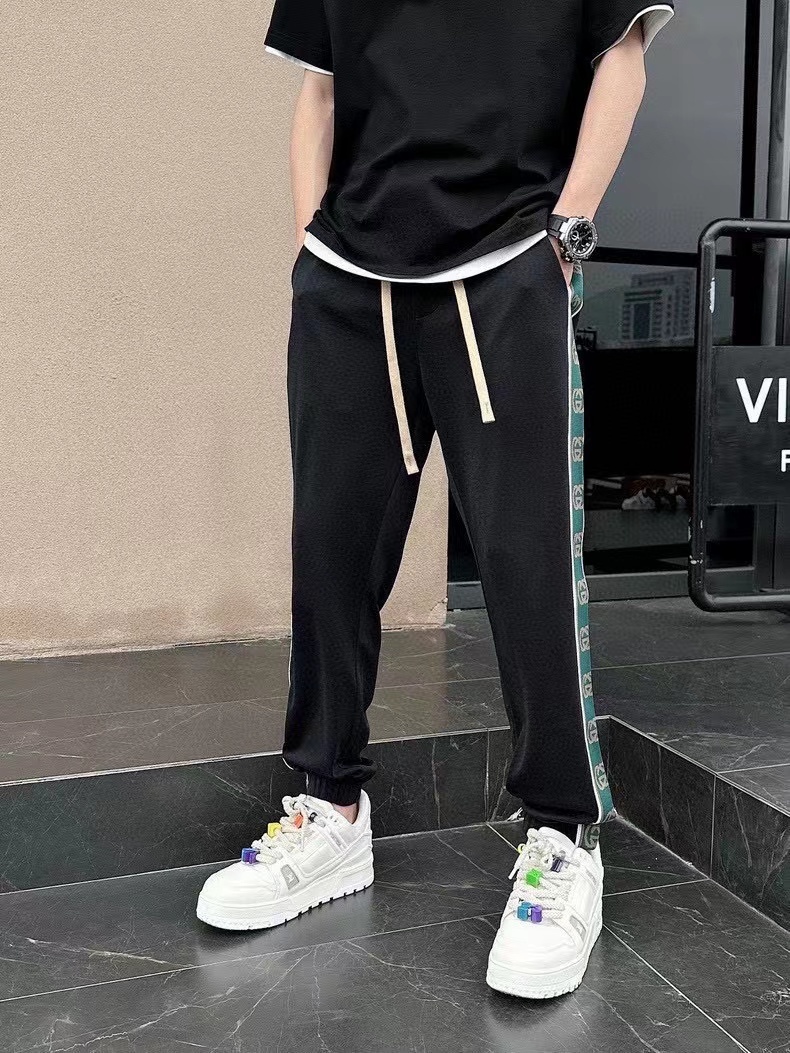 詳細な写真と価格については私に連絡してください。