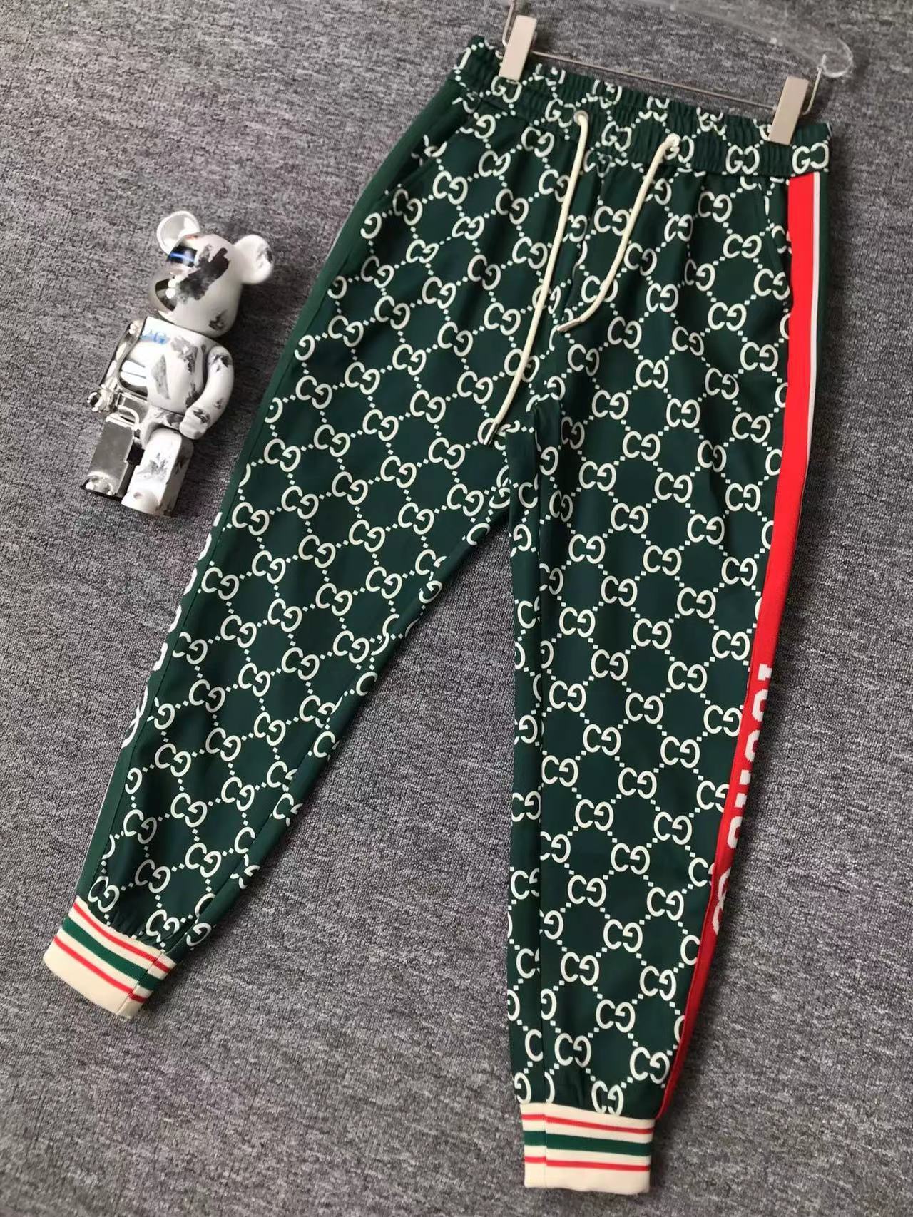 詳細な写真と価格については私に連絡してください。