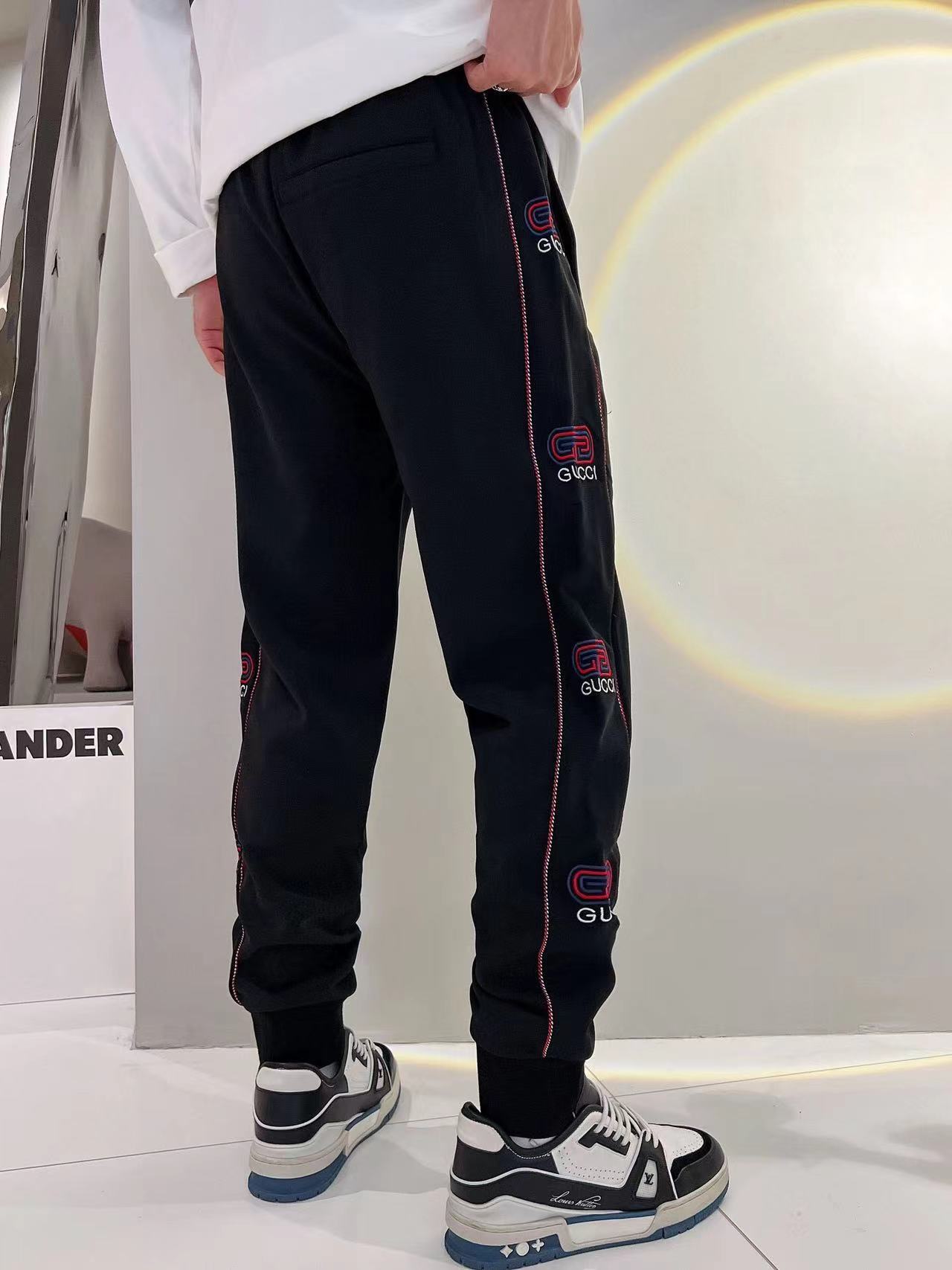 Gucci，Loeweズボンです