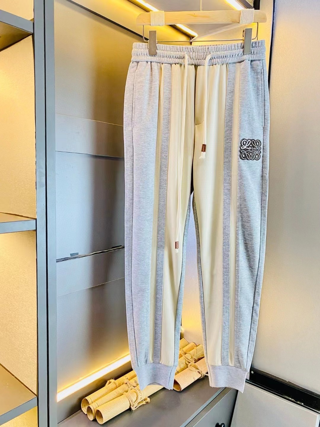 詳細な写真と価格については私に連絡してください。