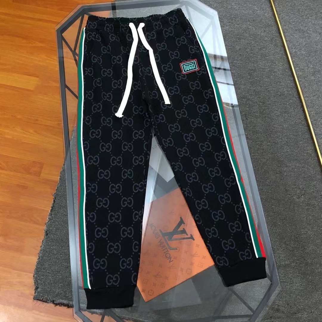 詳細な写真と価格については私に連絡してください。