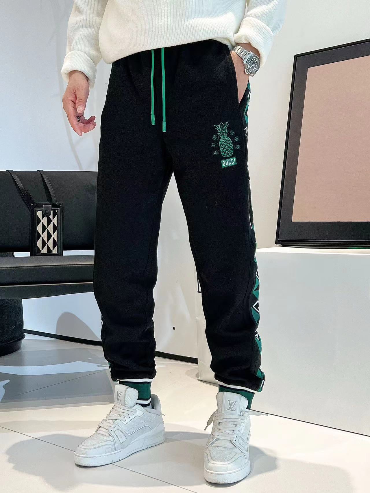 詳細な写真と価格については私に連絡してください。