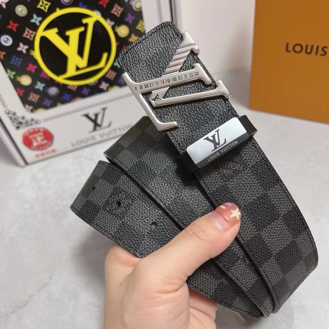 詳細な写真と価格については私に連絡してください。