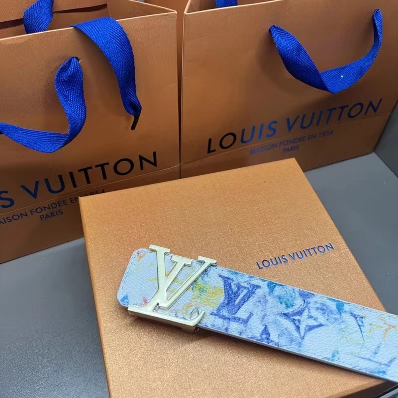 詳細な写真と価格については私に連絡してください。