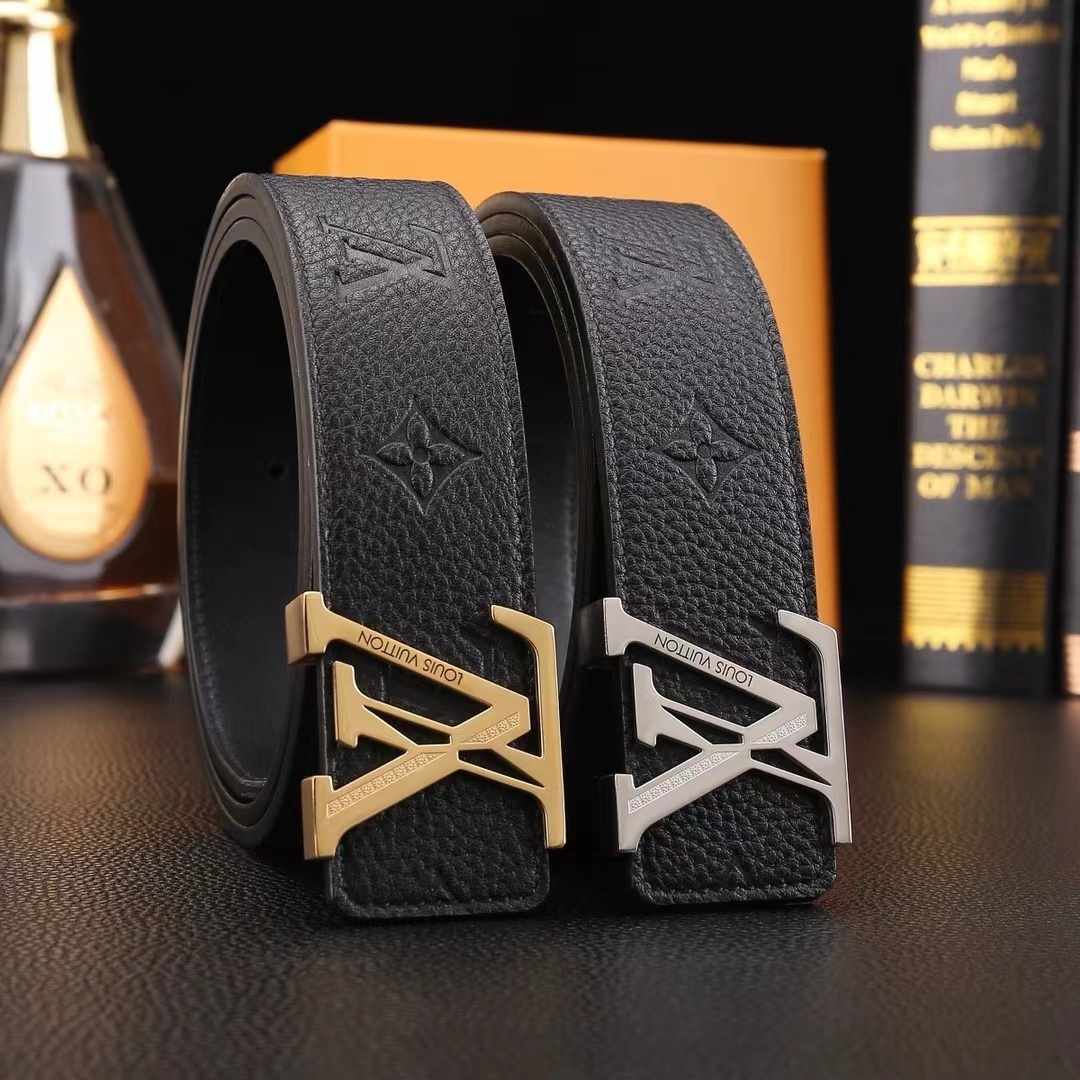 詳細な写真と価格については私に連絡してください。