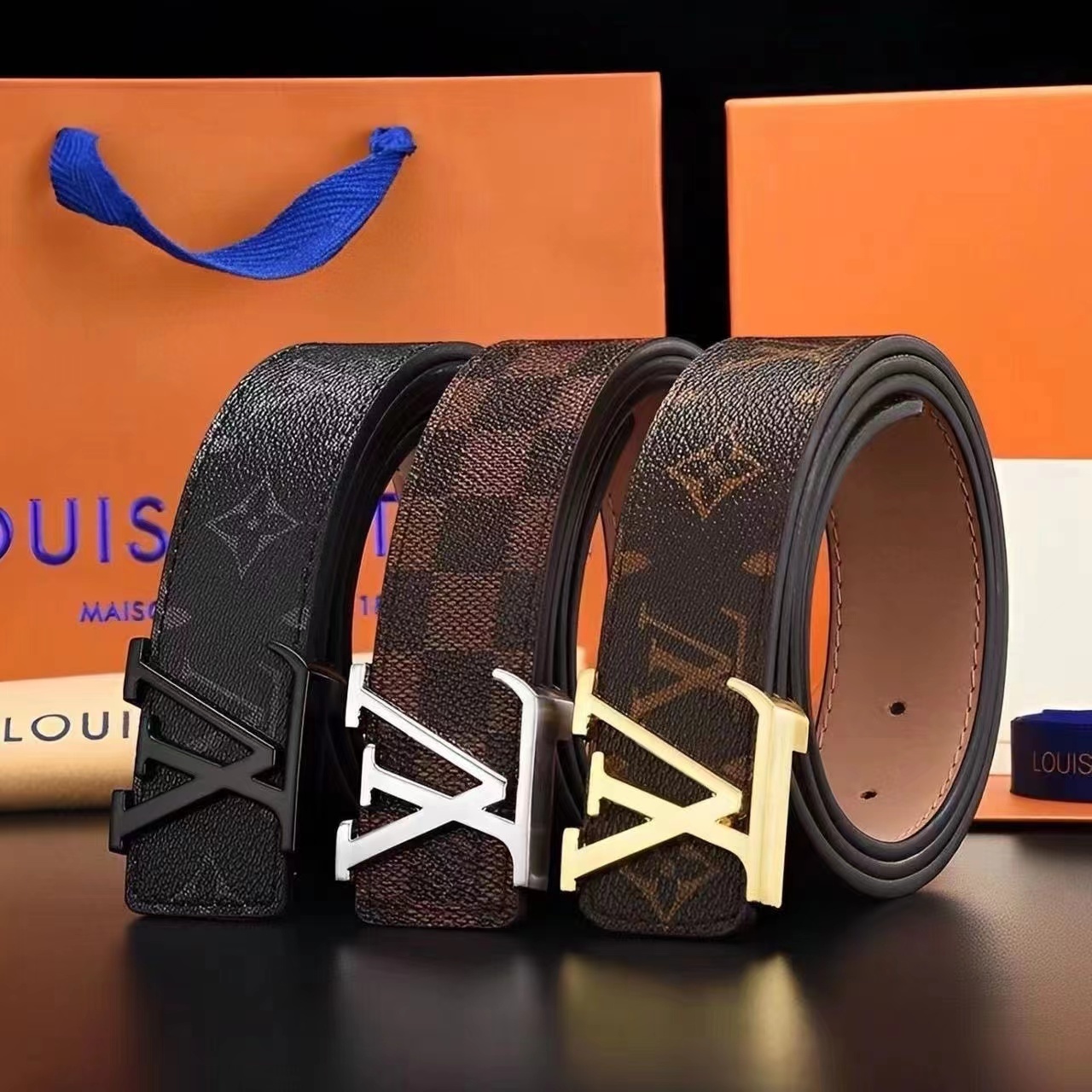 詳細な写真と価格については私に連絡してください。