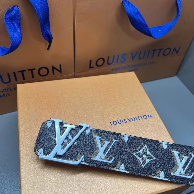 詳細な写真と価格については私に連絡してください。