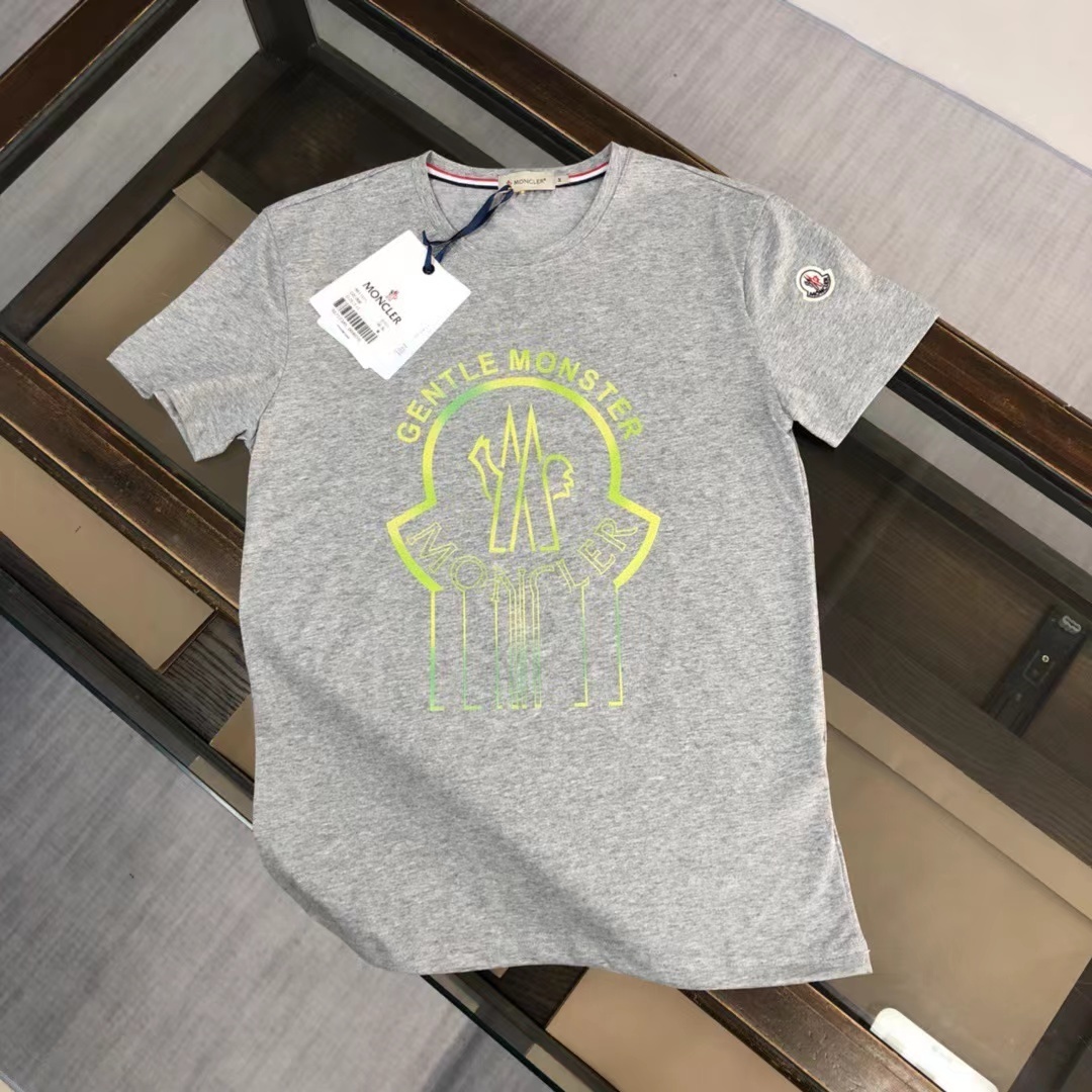 詳細な写真と価格については私に連絡してください。