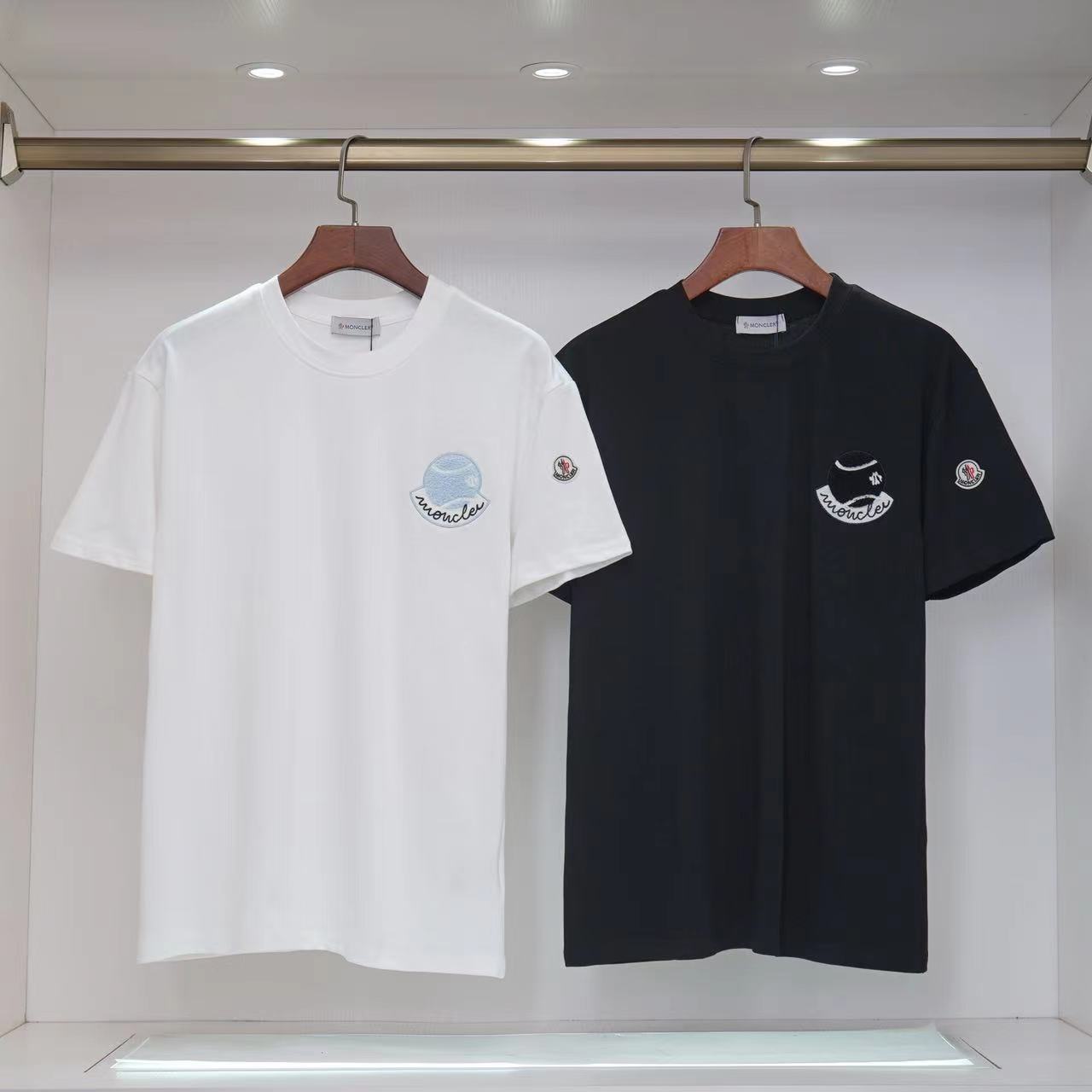 詳細な写真と価格については私に連絡してください。