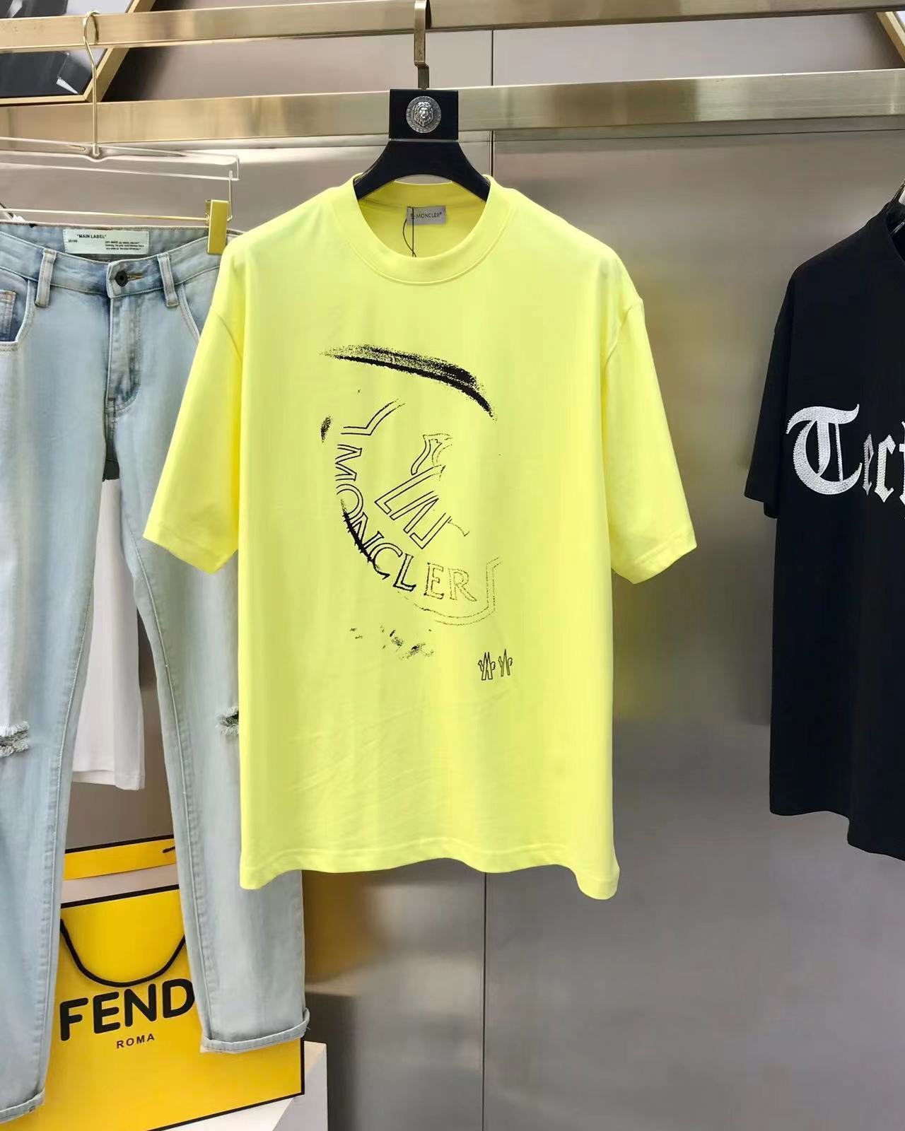 詳細な写真と価格については私に連絡してください。