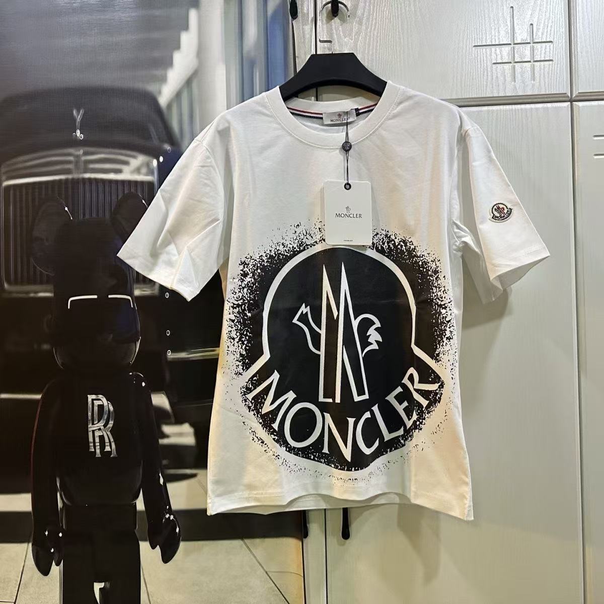 詳細な写真と価格については私に連絡してください。