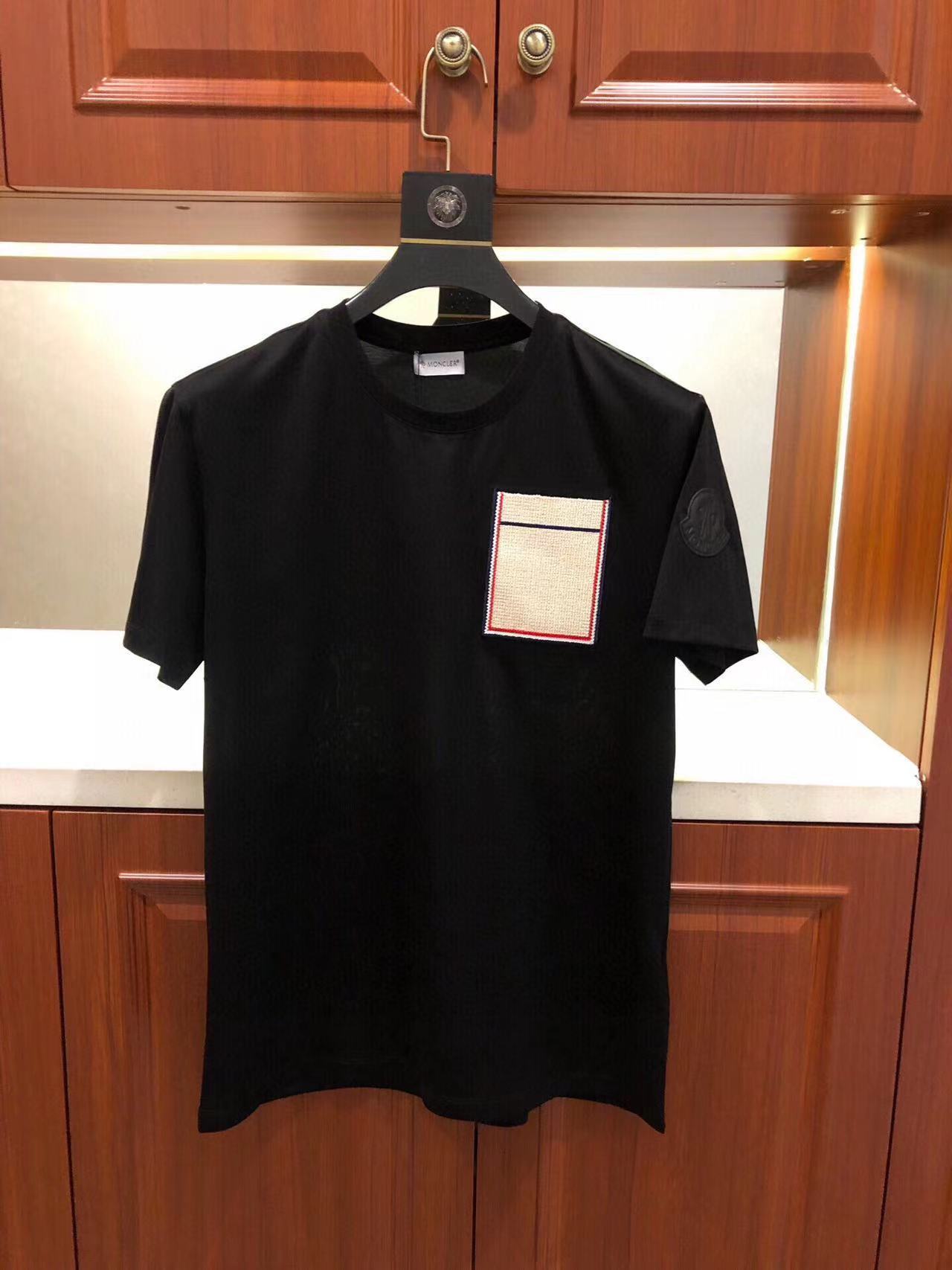 詳細な写真と価格については私に連絡してください。