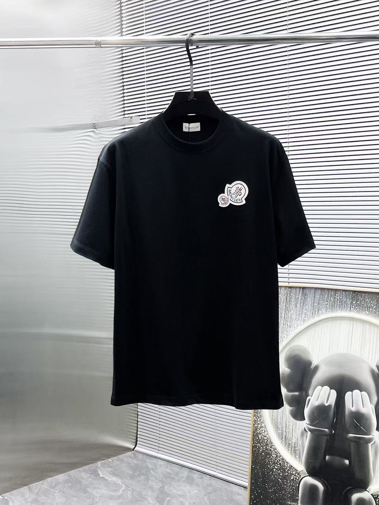 詳細な写真と価格については私に連絡してください。