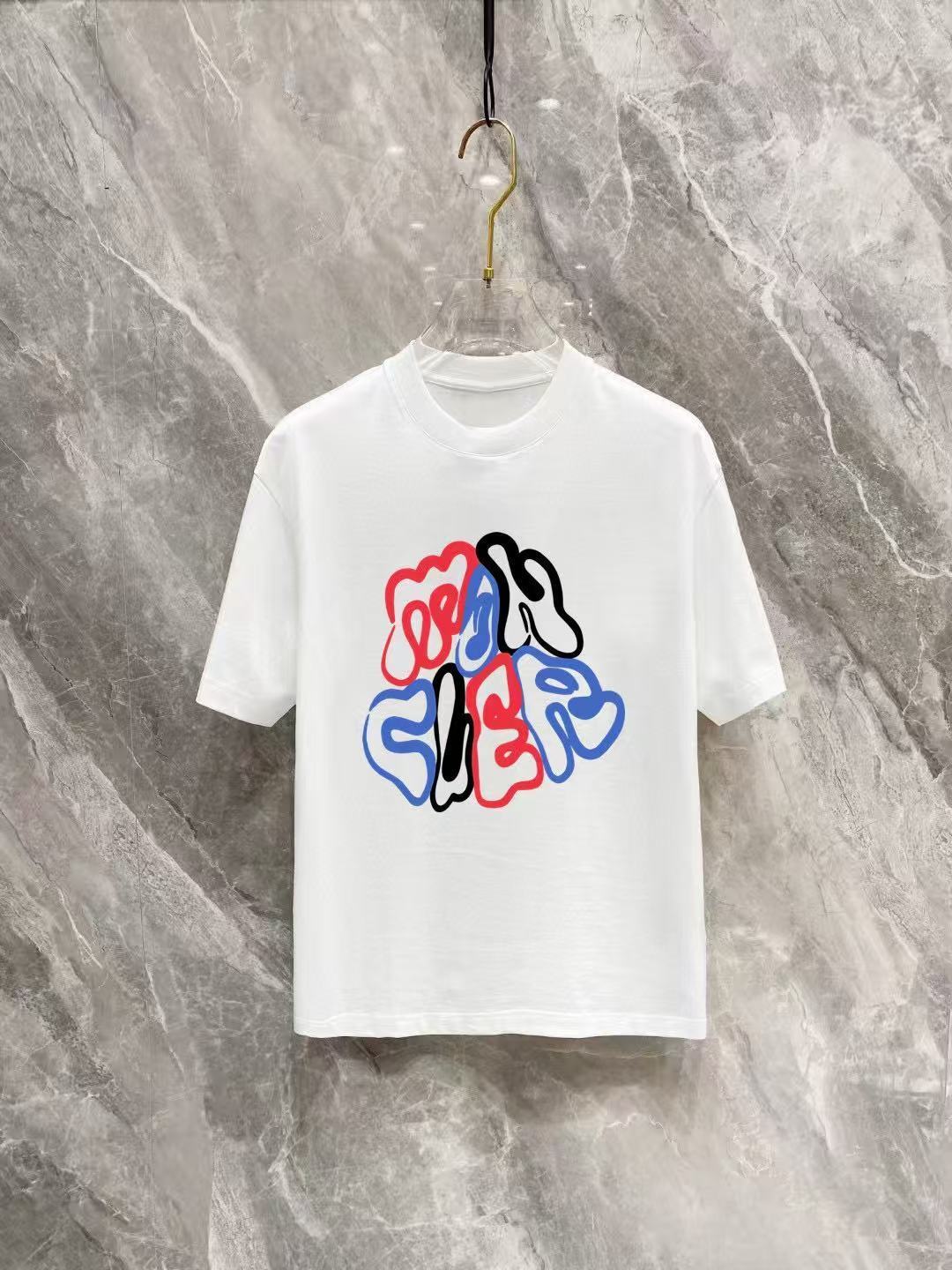 詳細な写真と価格については私に連絡してください。