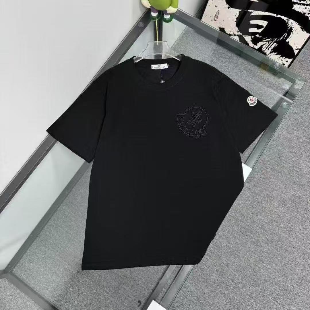 詳細な写真と価格については私に連絡してください。