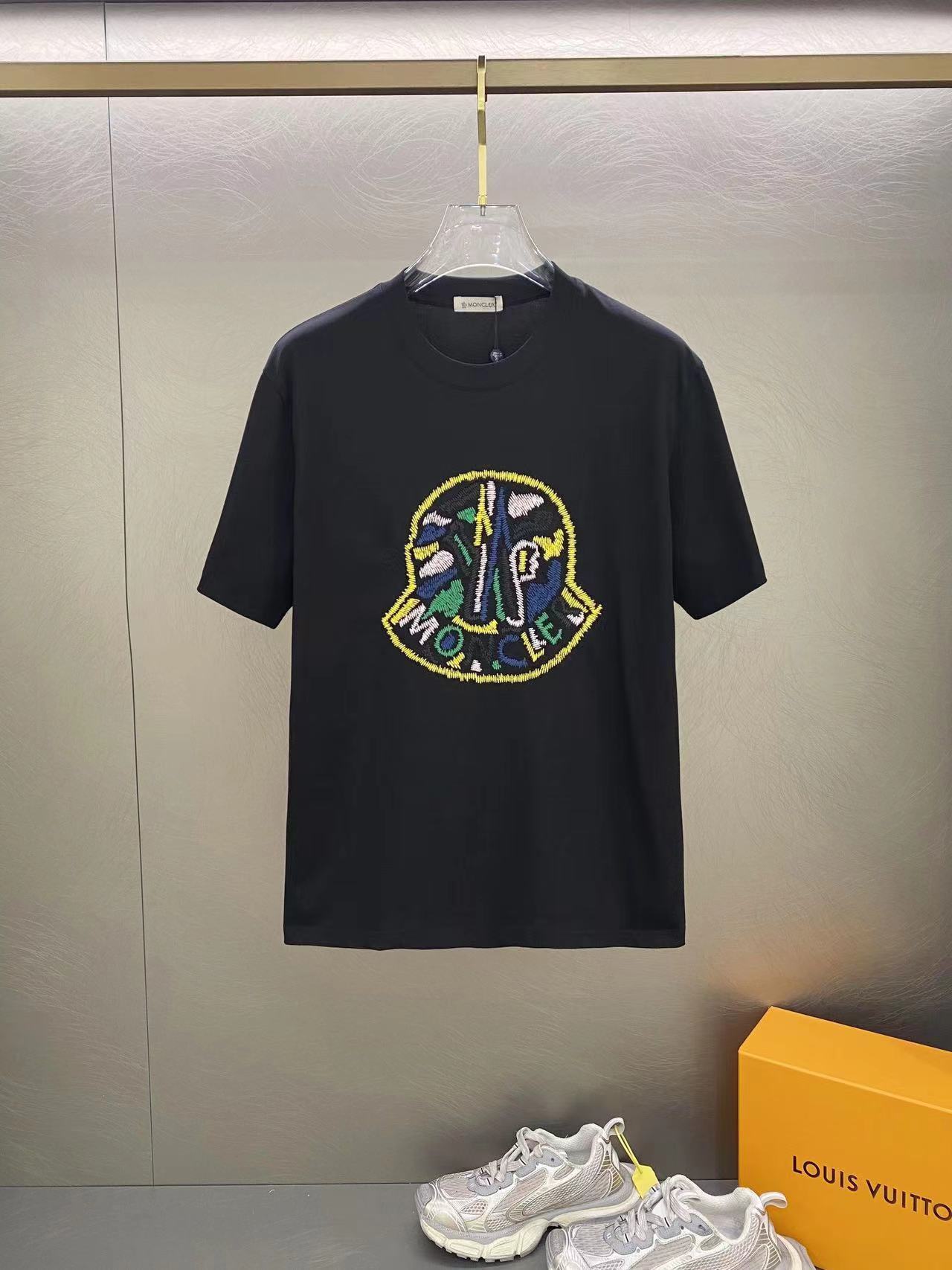 詳細な写真と価格については私に連絡してください。