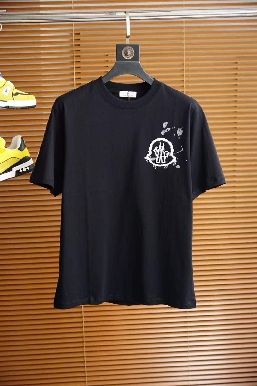 詳細な写真と価格については私に連絡してください。