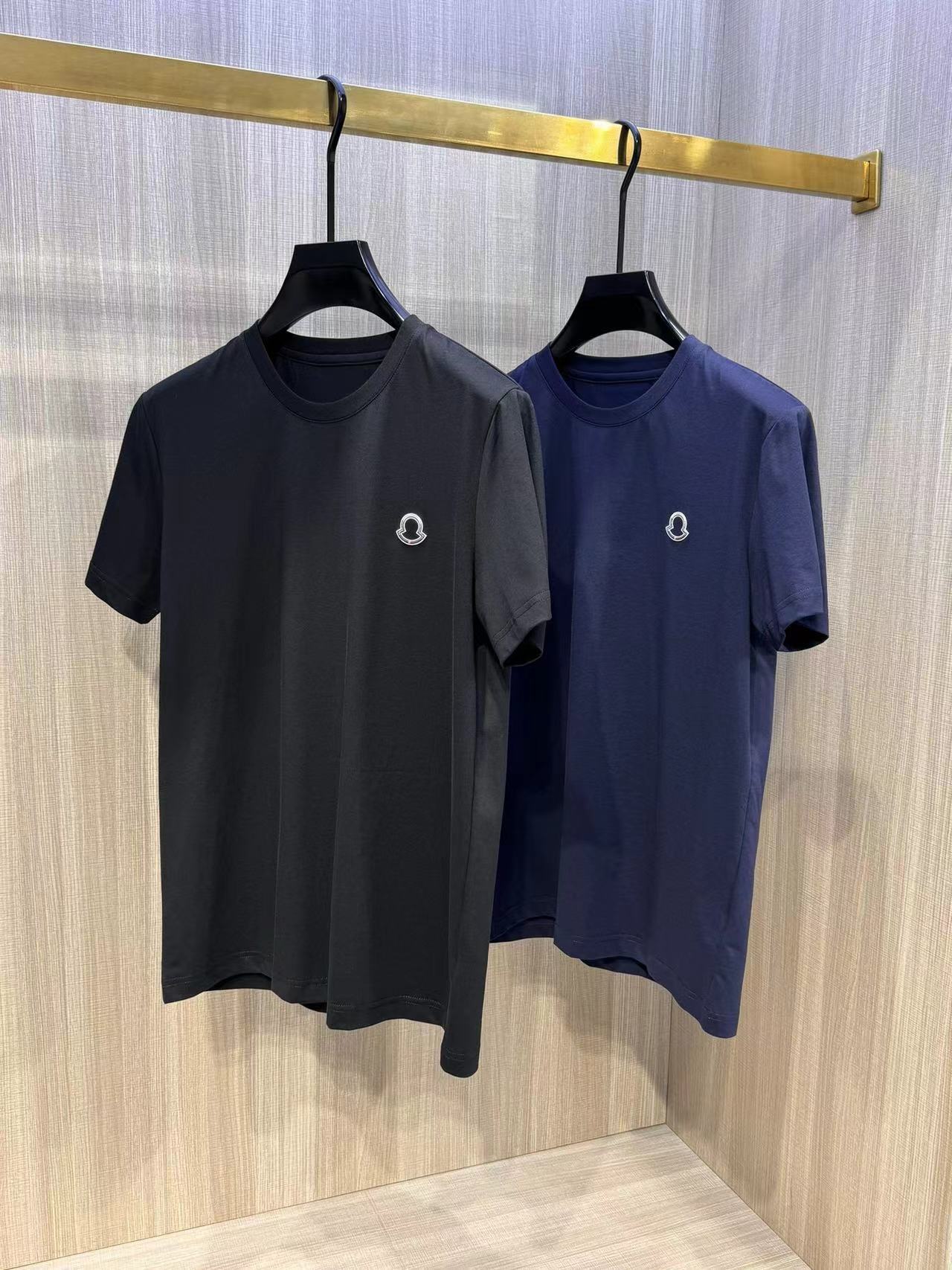 詳細な写真と価格については私に連絡してください。