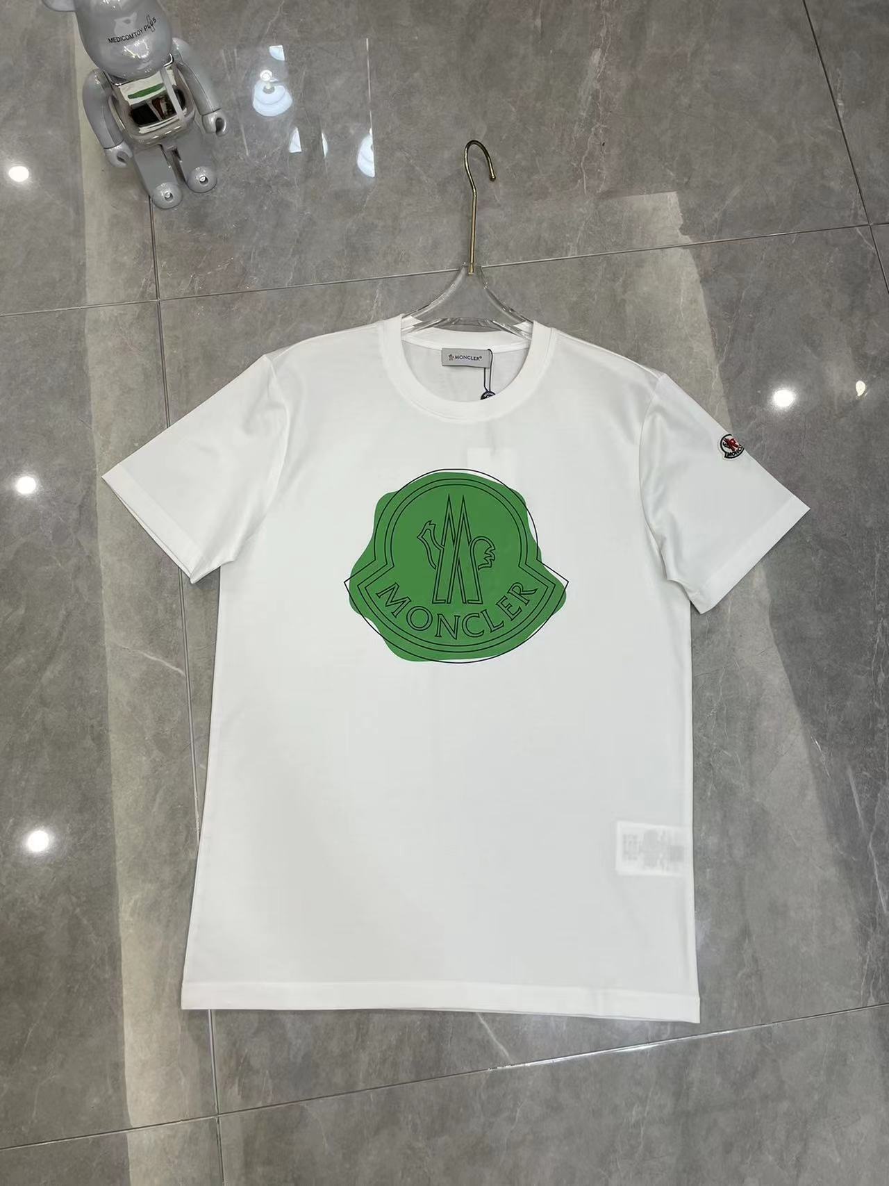 詳細な写真と価格については私に連絡してください。