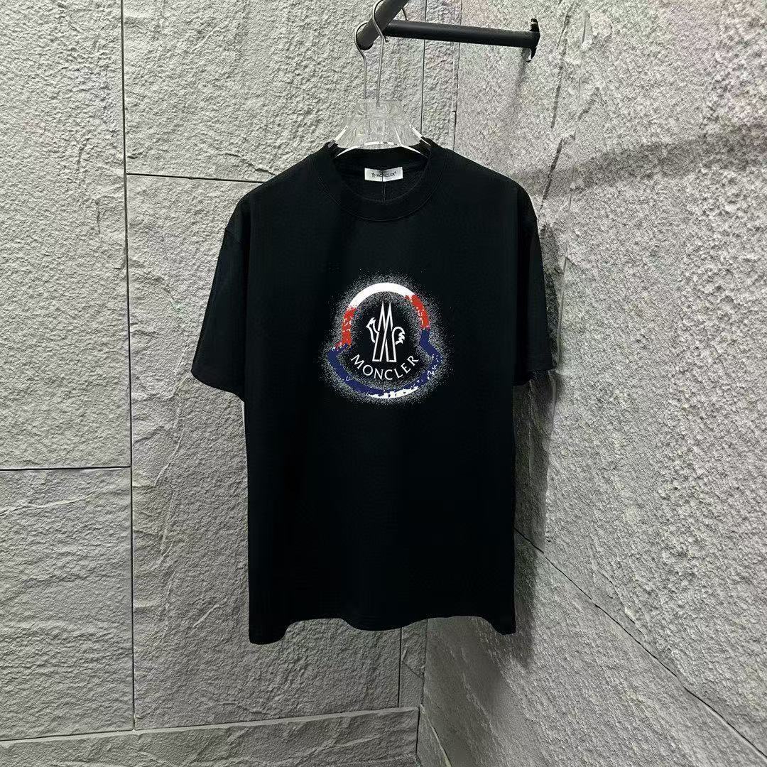 詳細な写真と価格については私に連絡してください。