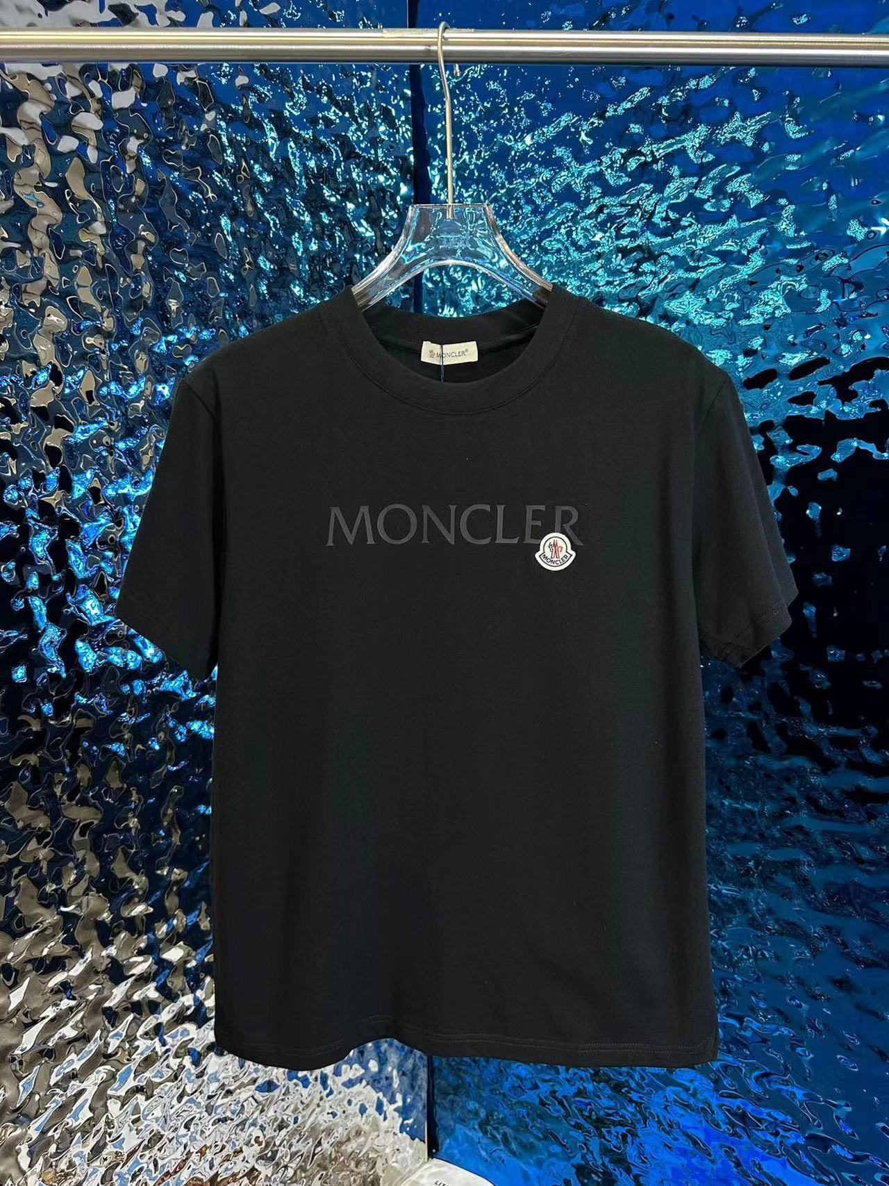 詳細な写真と価格については私に連絡してください。