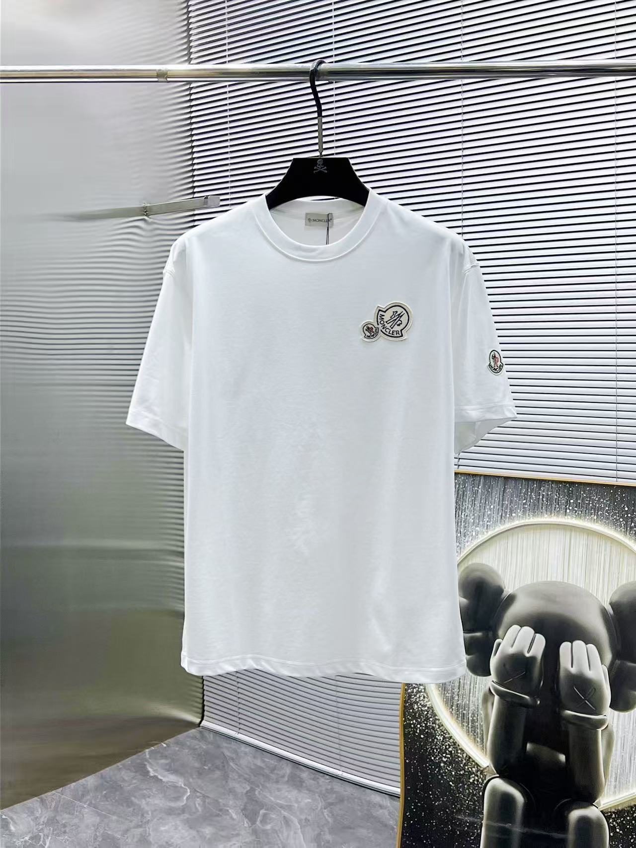 詳細な写真と価格については私に連絡してください。