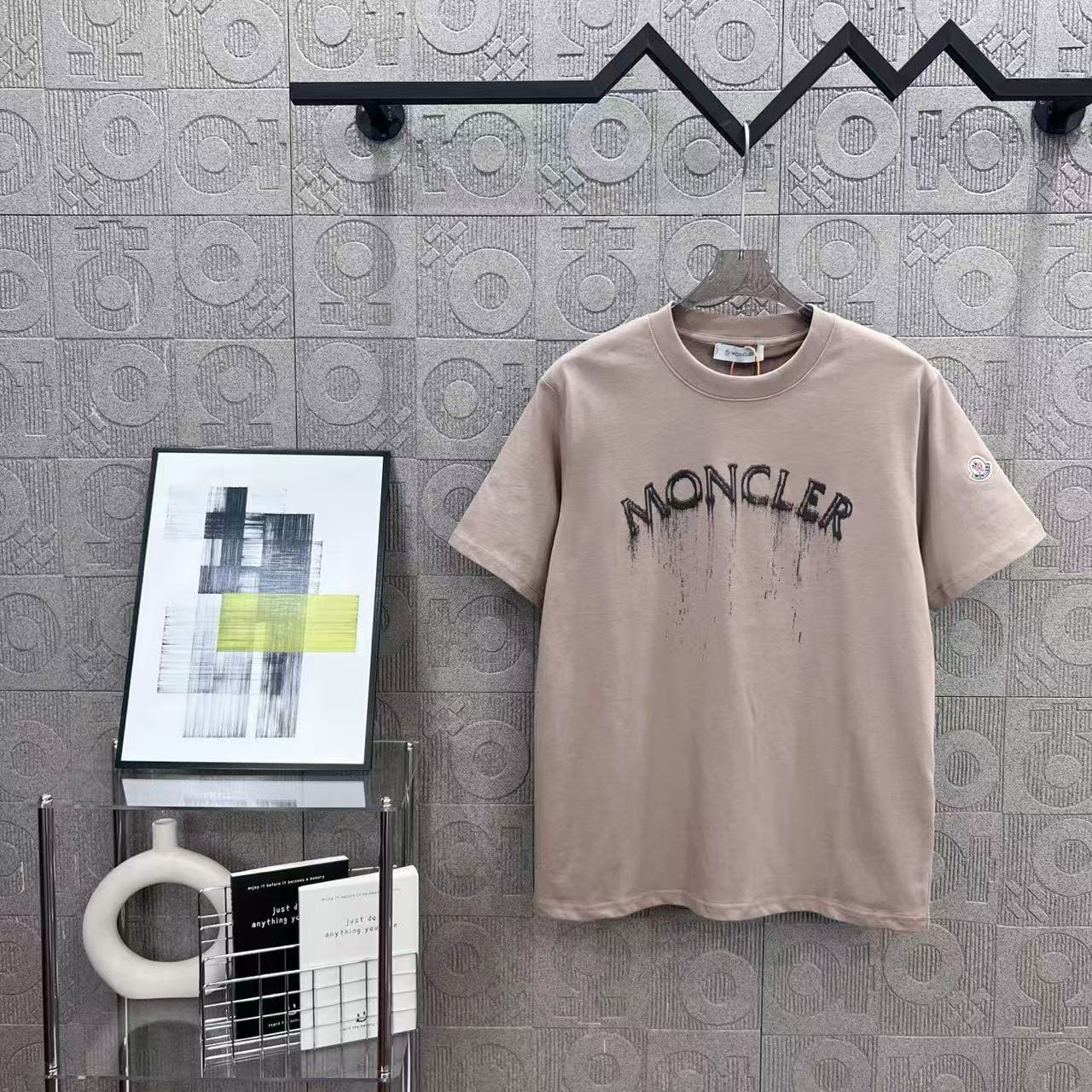 詳細な写真と価格については私に連絡してください。